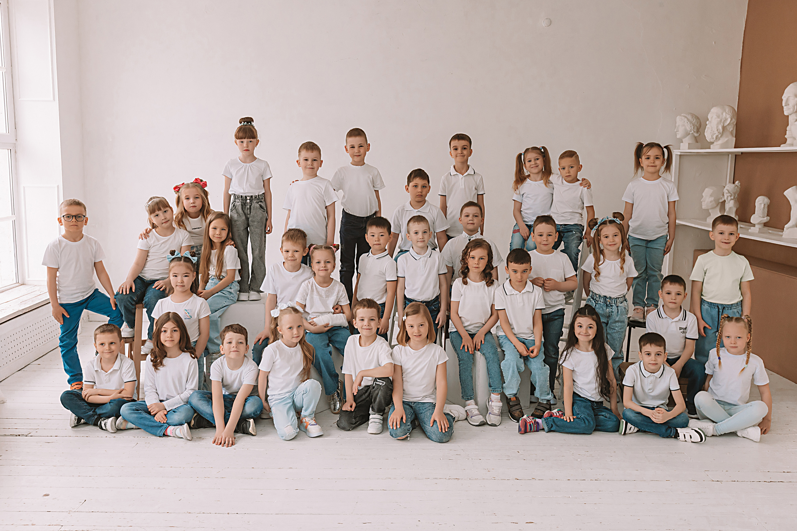 Садик в фотостудии. Семейный фотограф Тюмень, фотограф на роды Салмина Мария