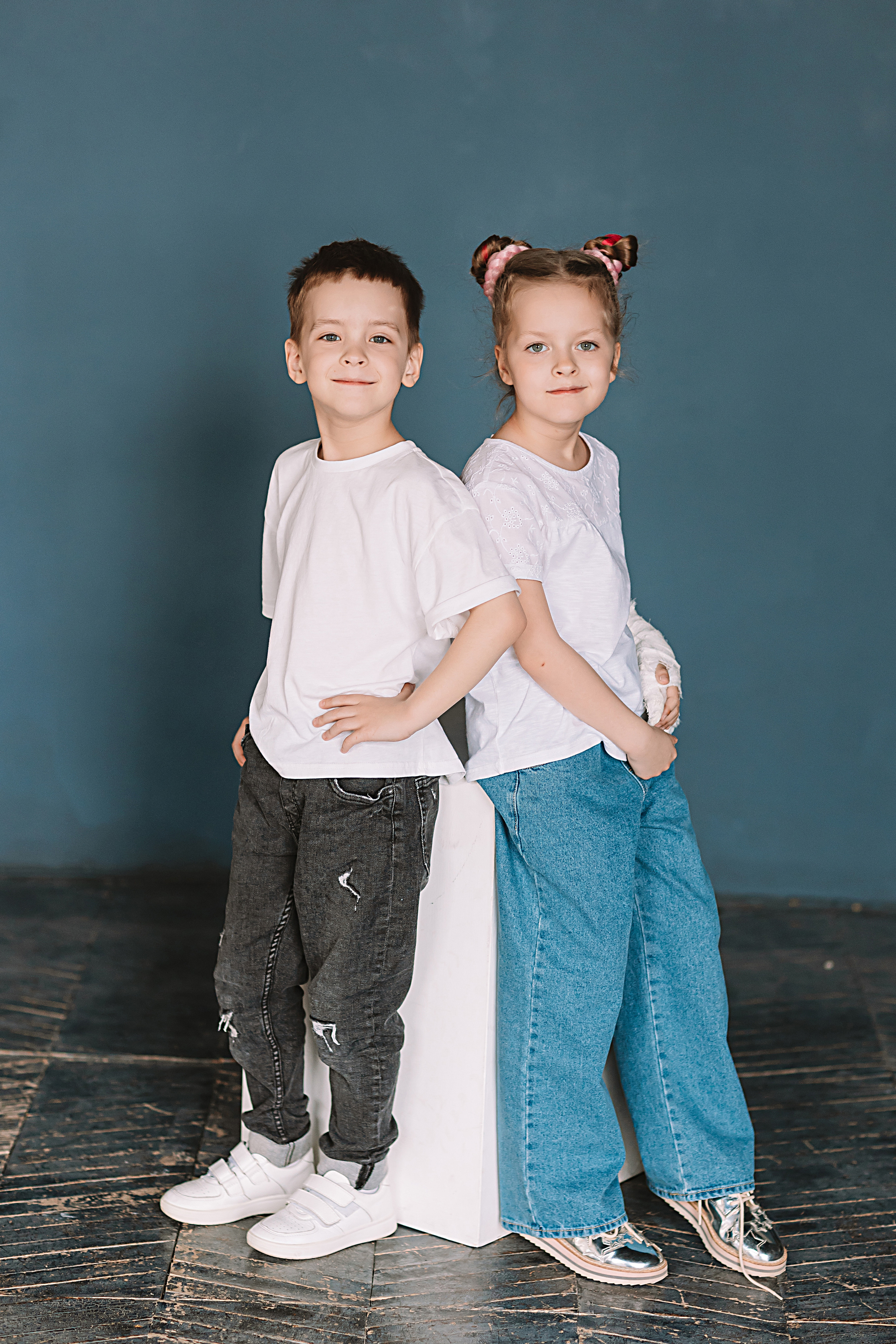 Садик в фотостудии. Семейный фотограф Тюмень, фотограф на роды Салмина Мария