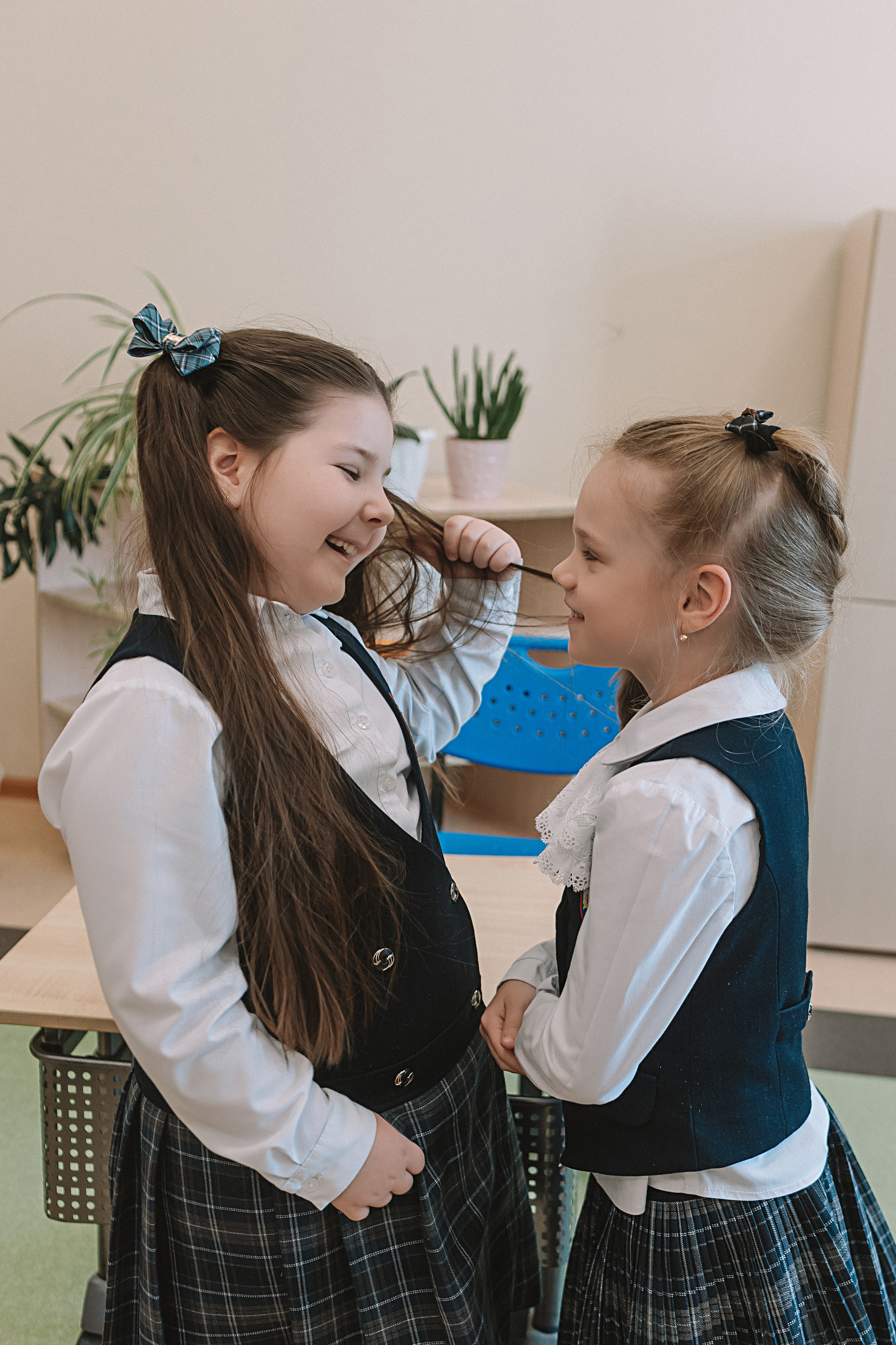 1 класс в кабинете. Семейный фотограф Тюмень, фотограф на роды Салмина Мария