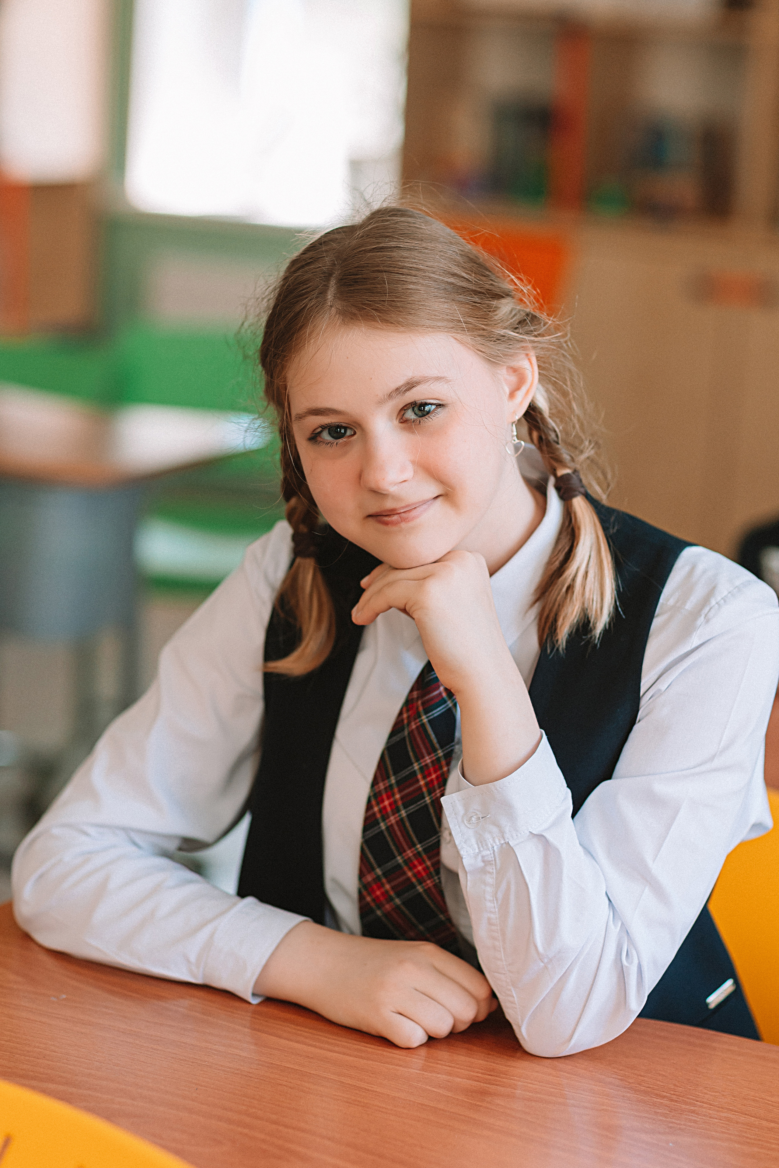 7 класс в кабинете. Семейный фотограф Тюмень, фотограф на роды Салмина Мария