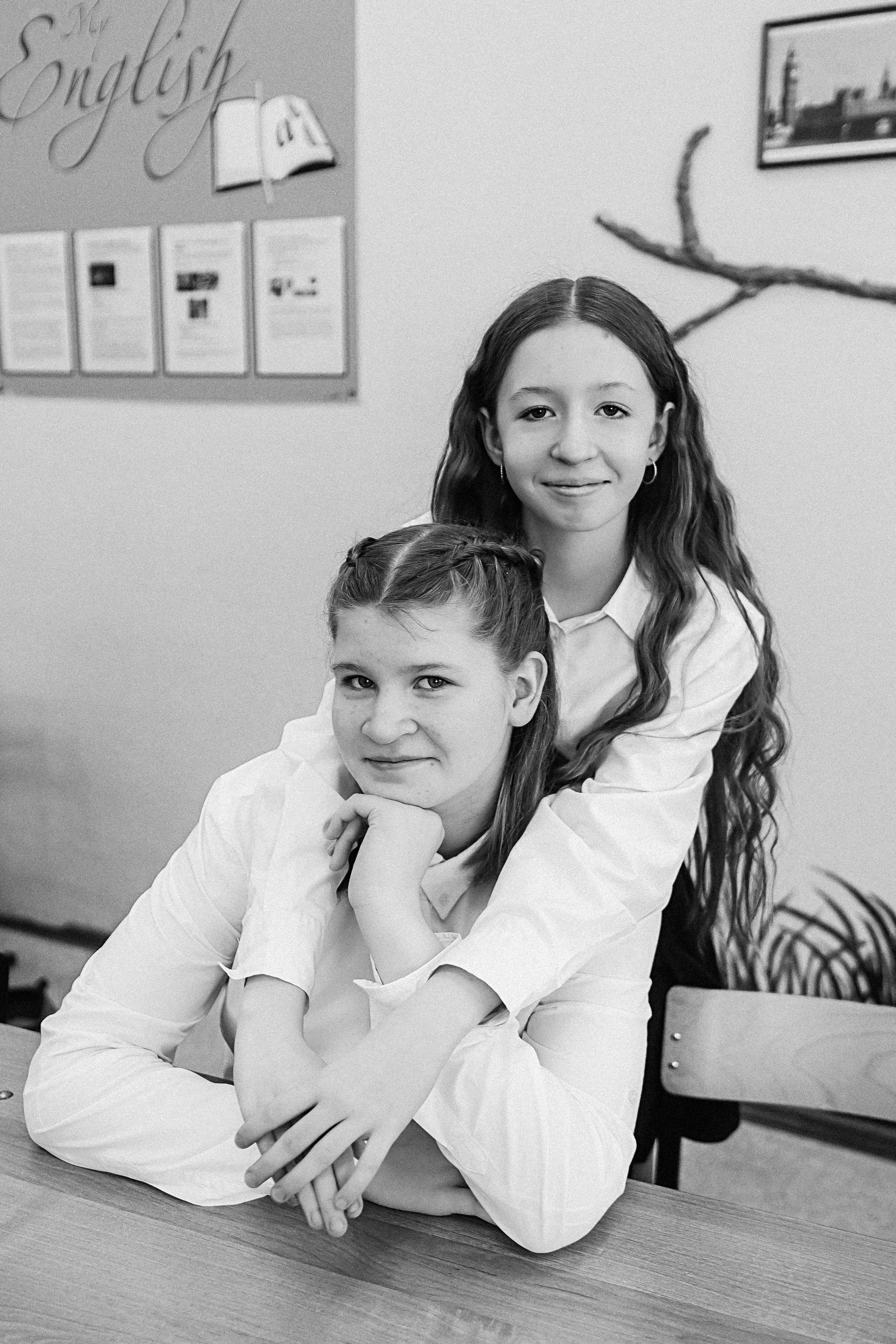 7 класс в стенах школы. Семейный фотограф Тюмень, фотограф на роды Салмина Мария