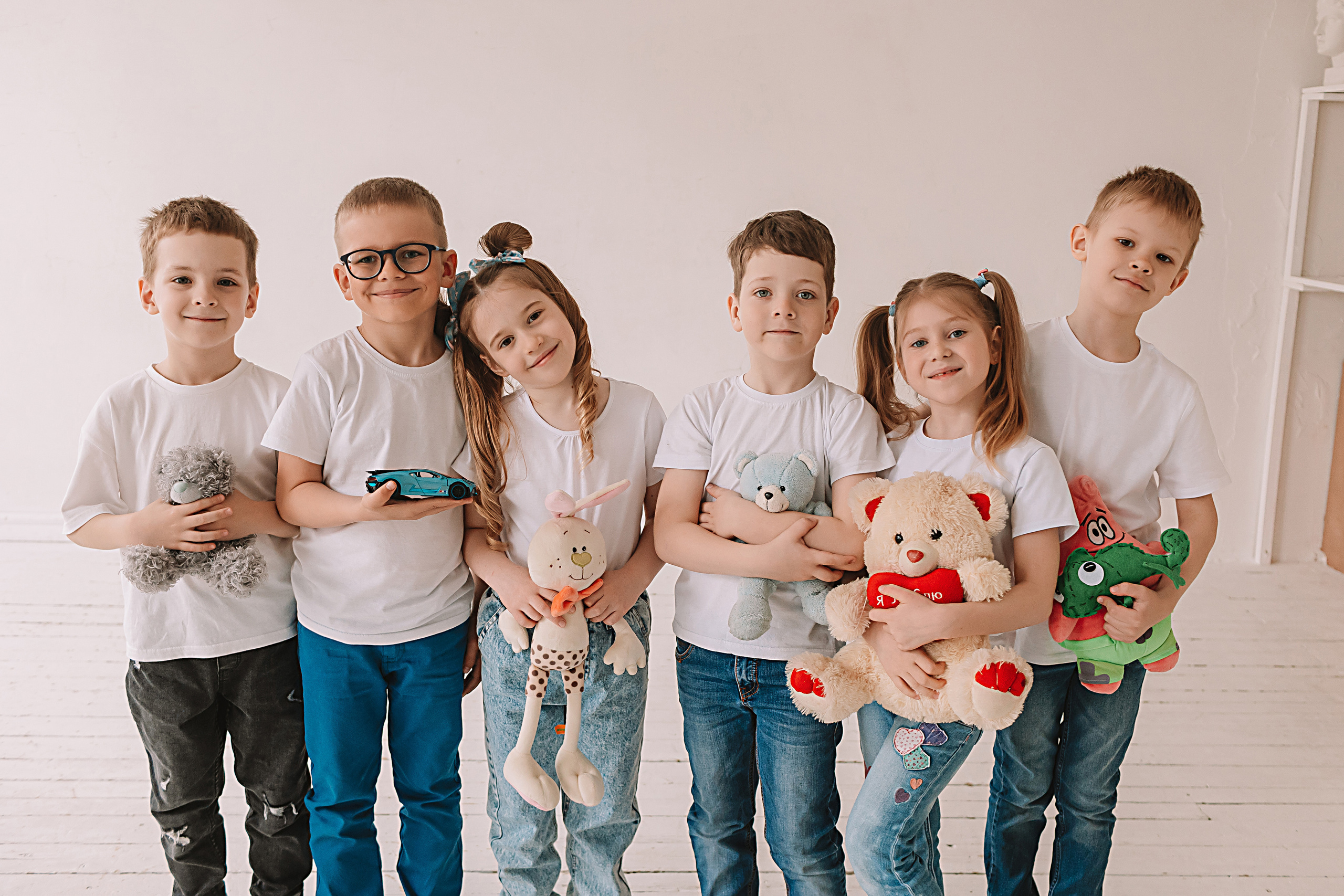 Садик в фотостудии. Семейный фотограф Тюмень, фотограф на роды Салмина Мария