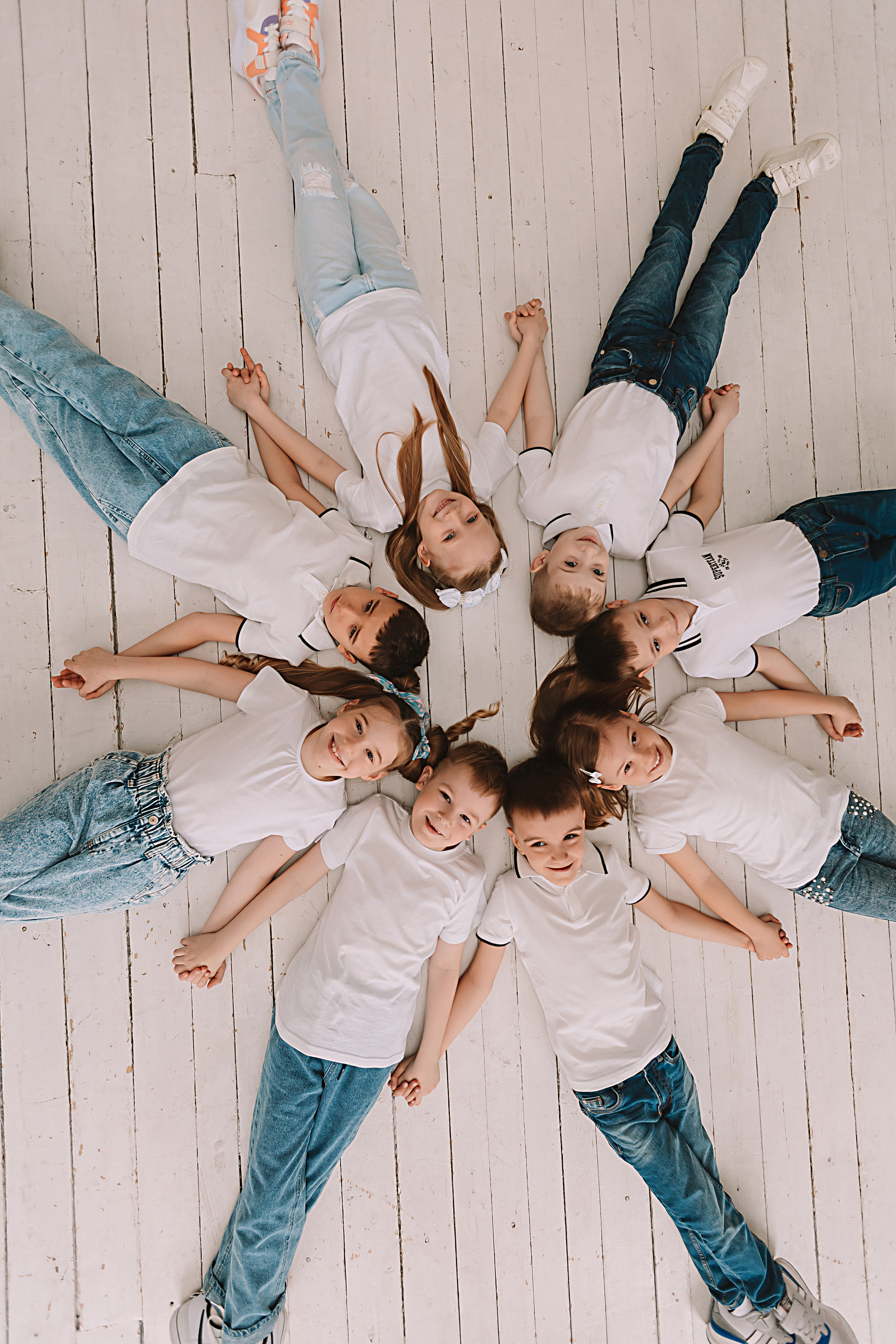 Садик в фотостудии. Семейный фотограф Тюмень, фотограф на роды Салмина Мария