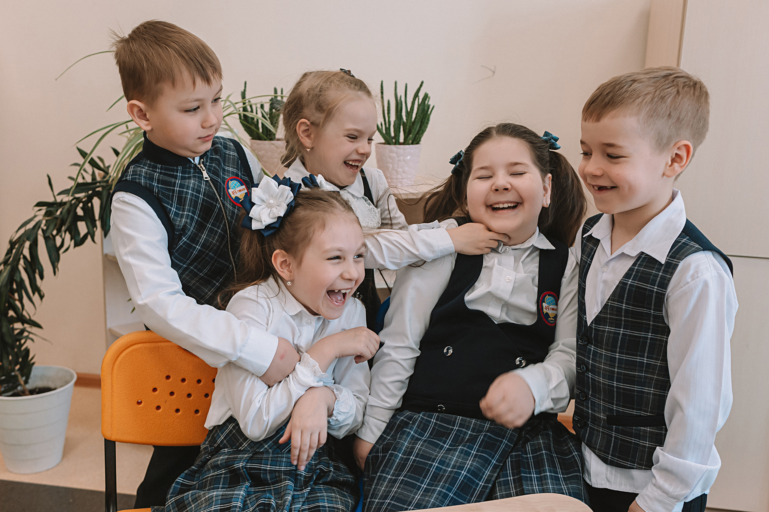 1 класс в кабинете. Семейный фотограф Тюмень, фотограф на роды Салмина Мария