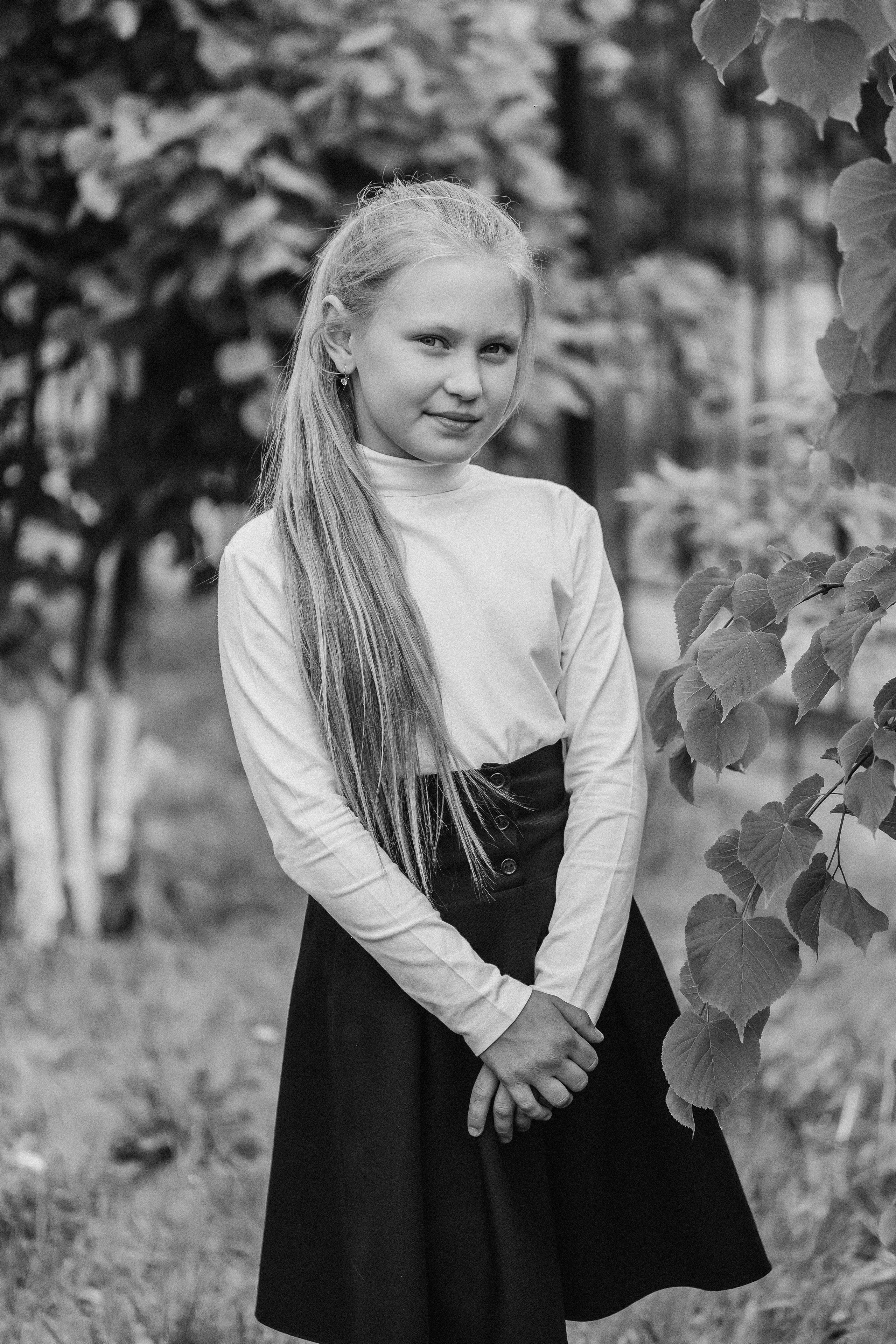 3 класс у школы. Семейный фотограф Тюмень, фотограф на роды Салмина Мария