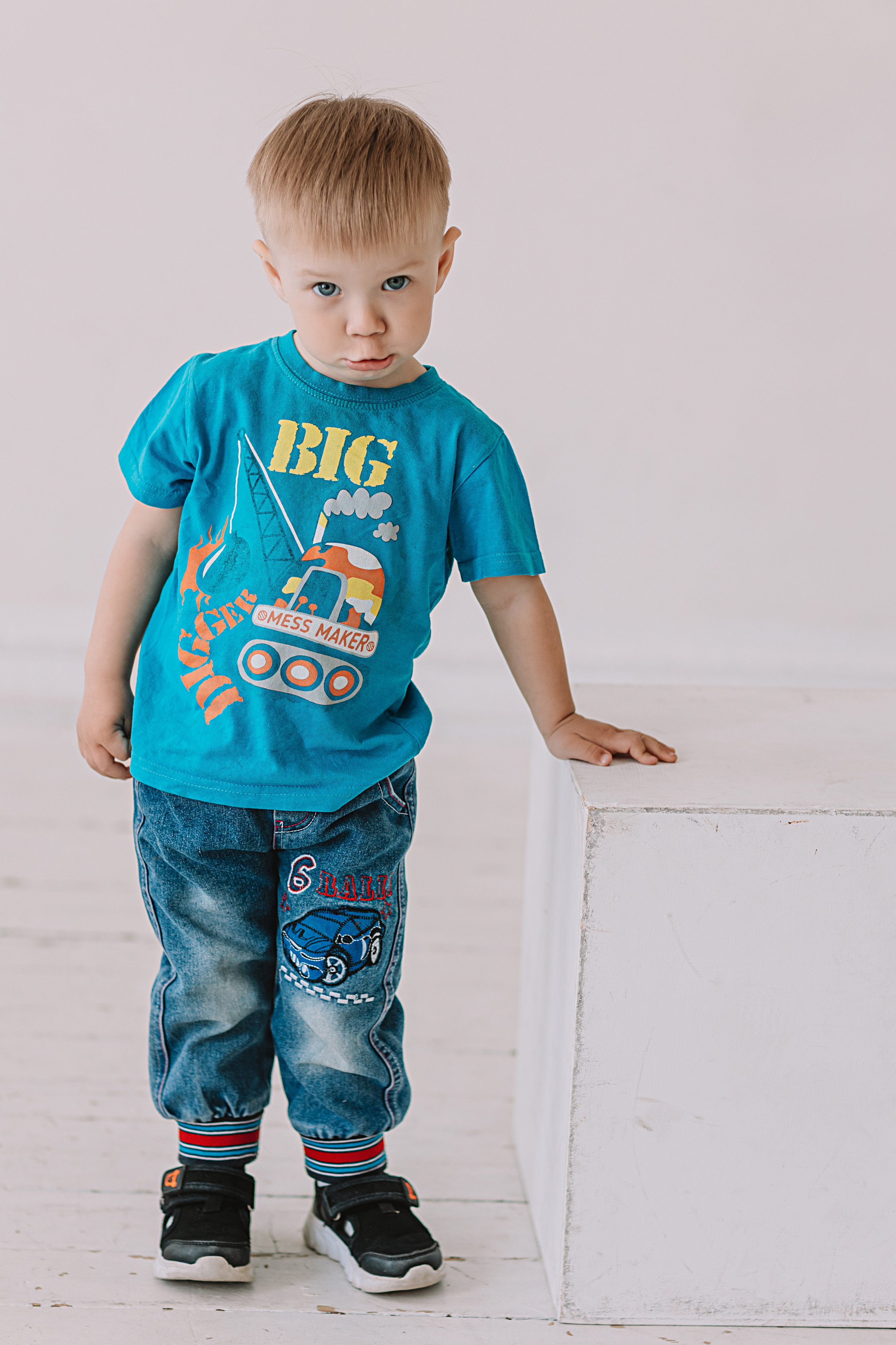 Младшая группа садика в студии. Семейный фотограф Тюмень, фотограф на роды Салмина Мария