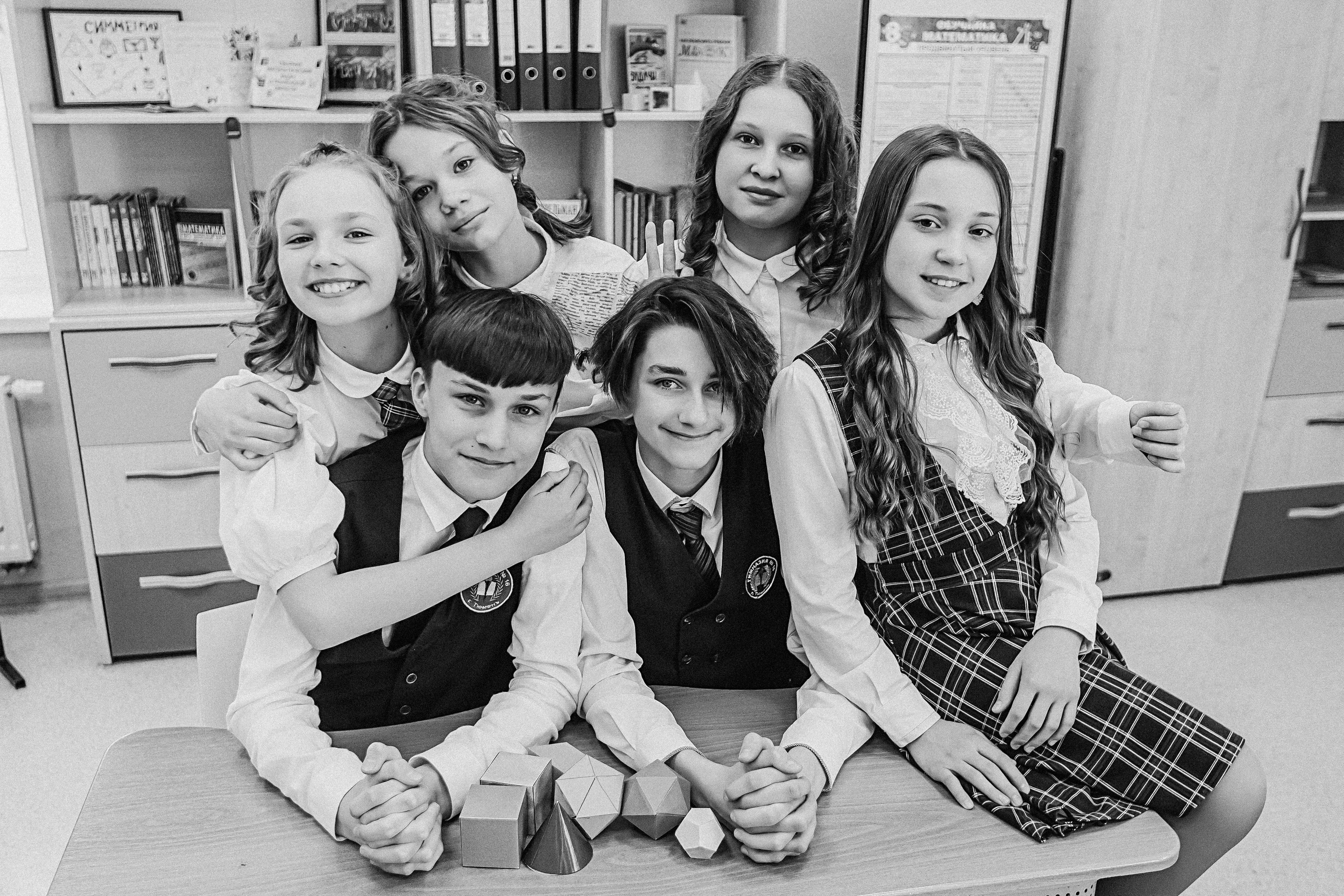 7 класс в кабинете. Семейный фотограф Тюмень, фотограф на роды Салмина Мария