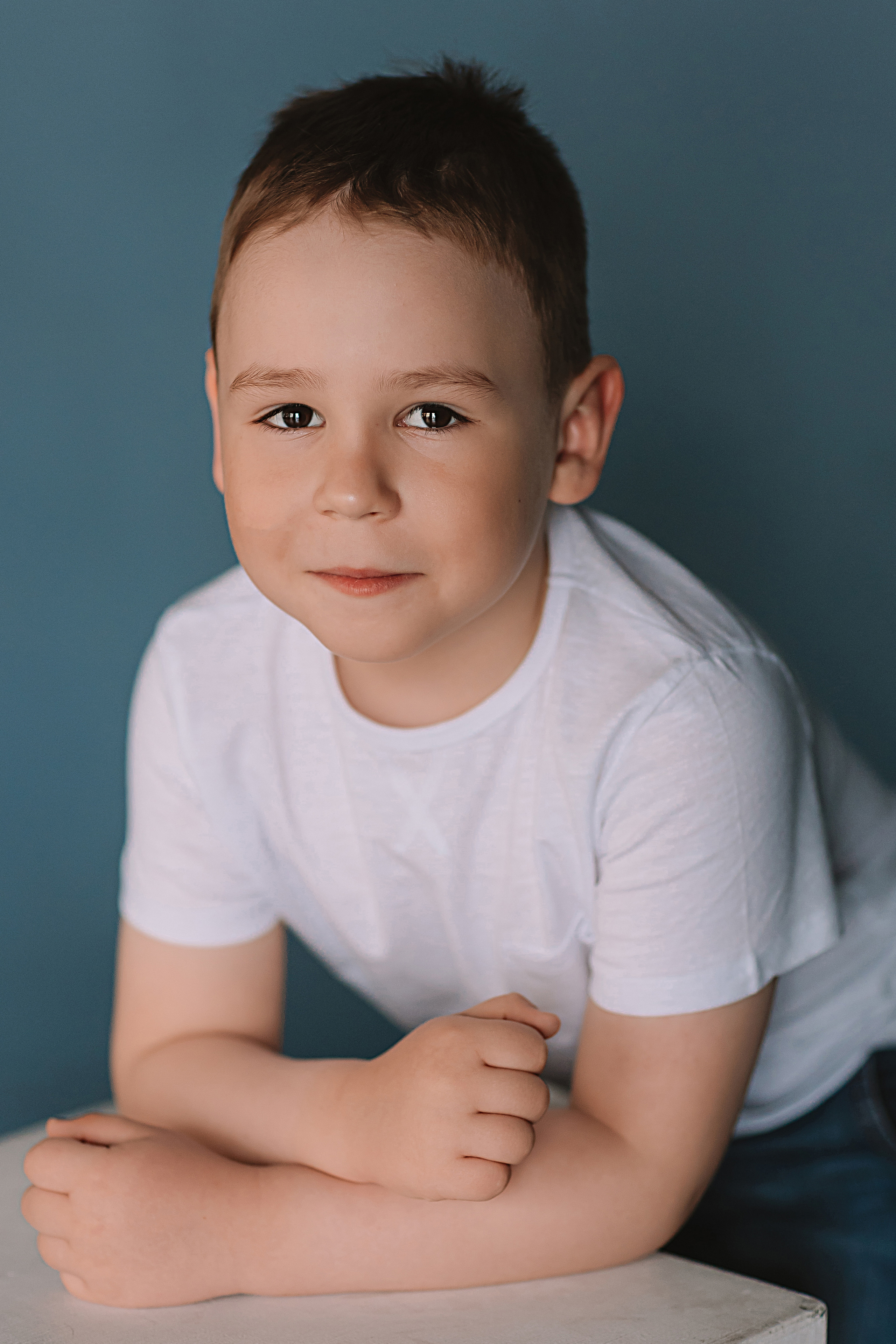 Садик в фотостудии. Семейный фотограф Тюмень, фотограф на роды Салмина Мария