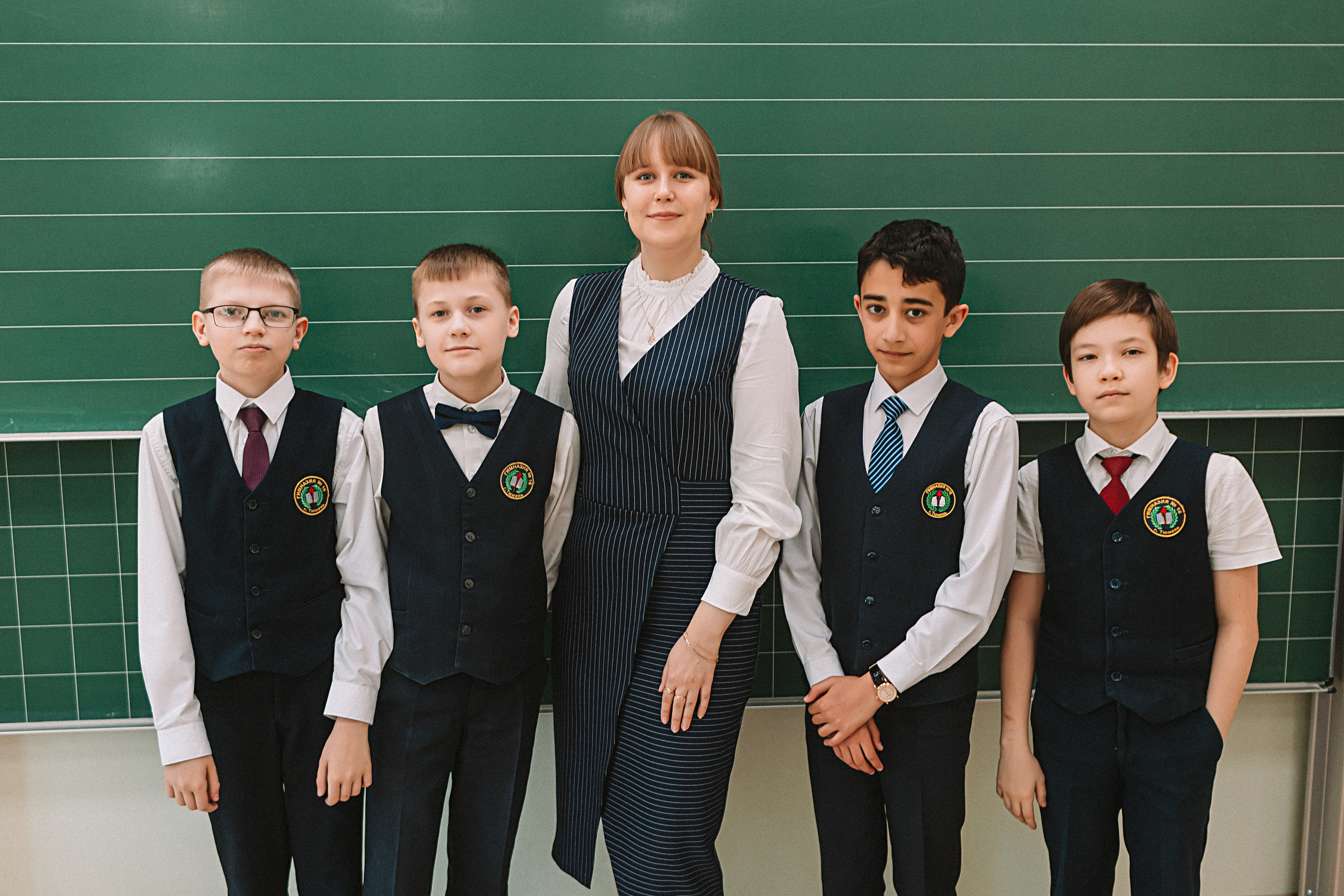 7 класс в кабинете. Семейный фотограф Тюмень, фотограф на роды Салмина Мария