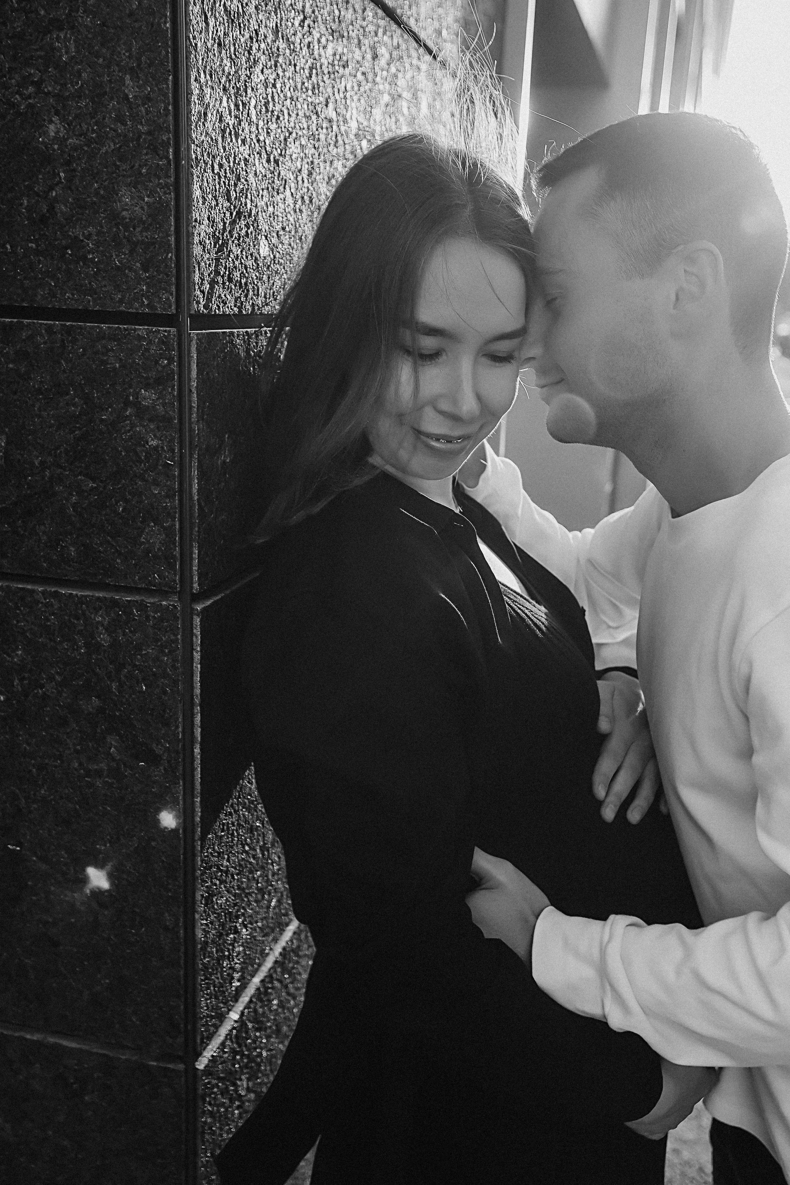 Беременность (центр города). Семейный фотограф Тюмень, фотограф на роды Салмина Мария