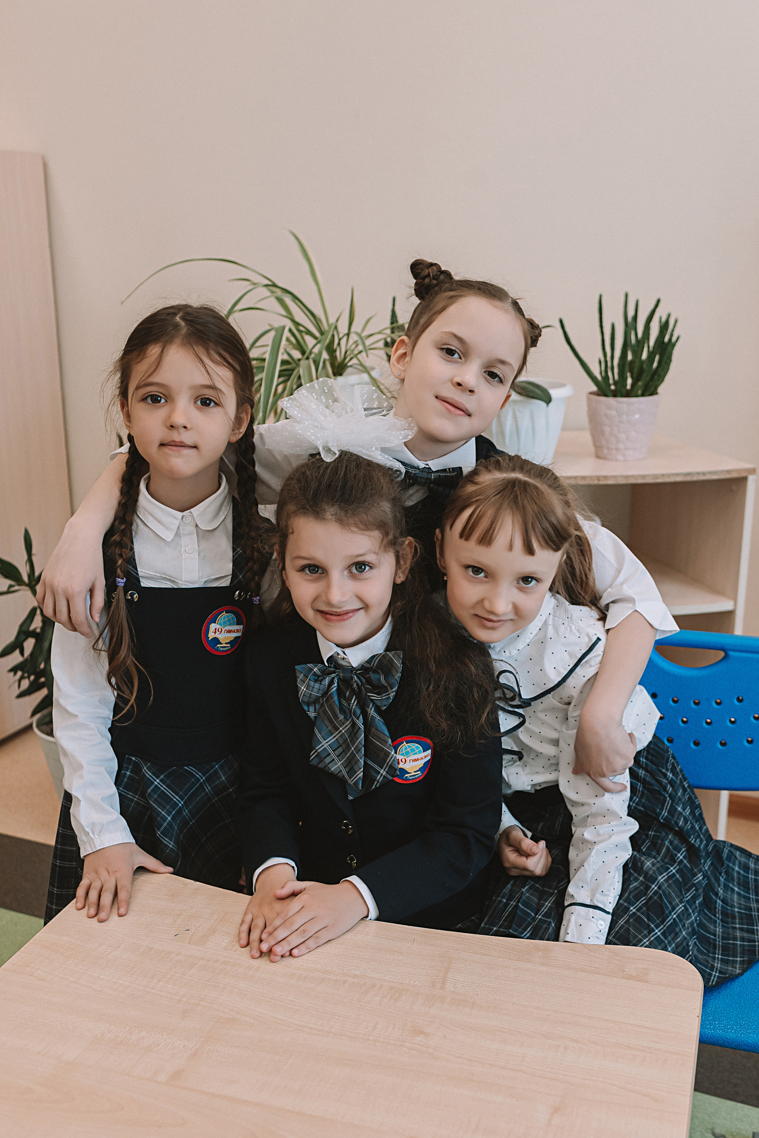 1 класс в кабинете. Семейный фотограф Тюмень, фотограф на роды Салмина Мария