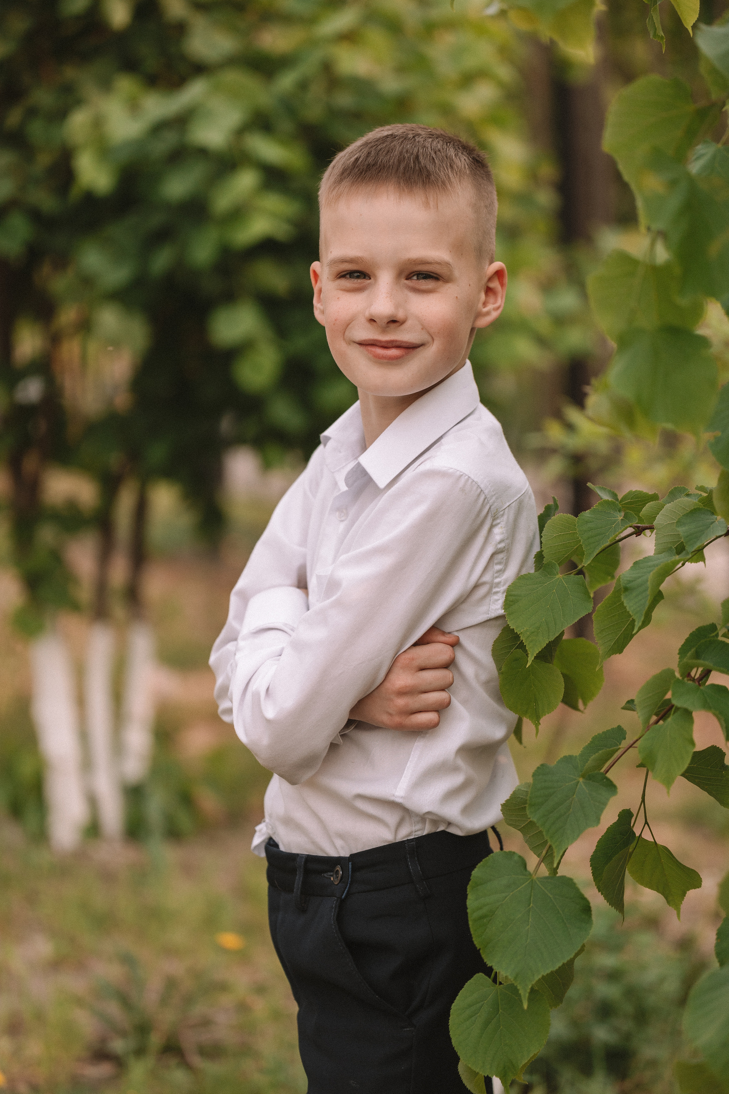 3 класс у школы. Семейный фотограф Тюмень, фотограф на роды Салмина Мария