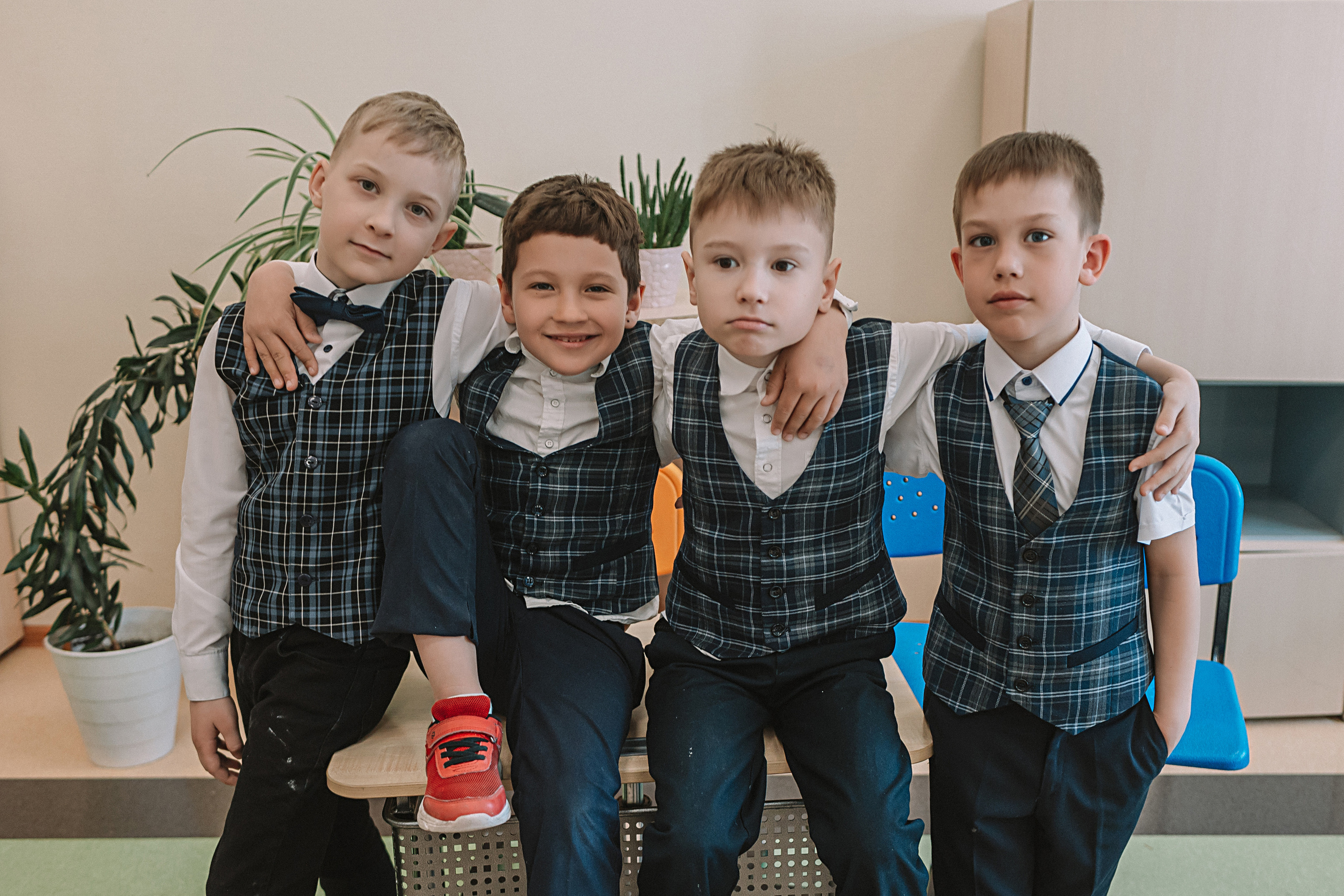 1 класс в кабинете. Семейный фотограф Тюмень, фотограф на роды Салмина Мария