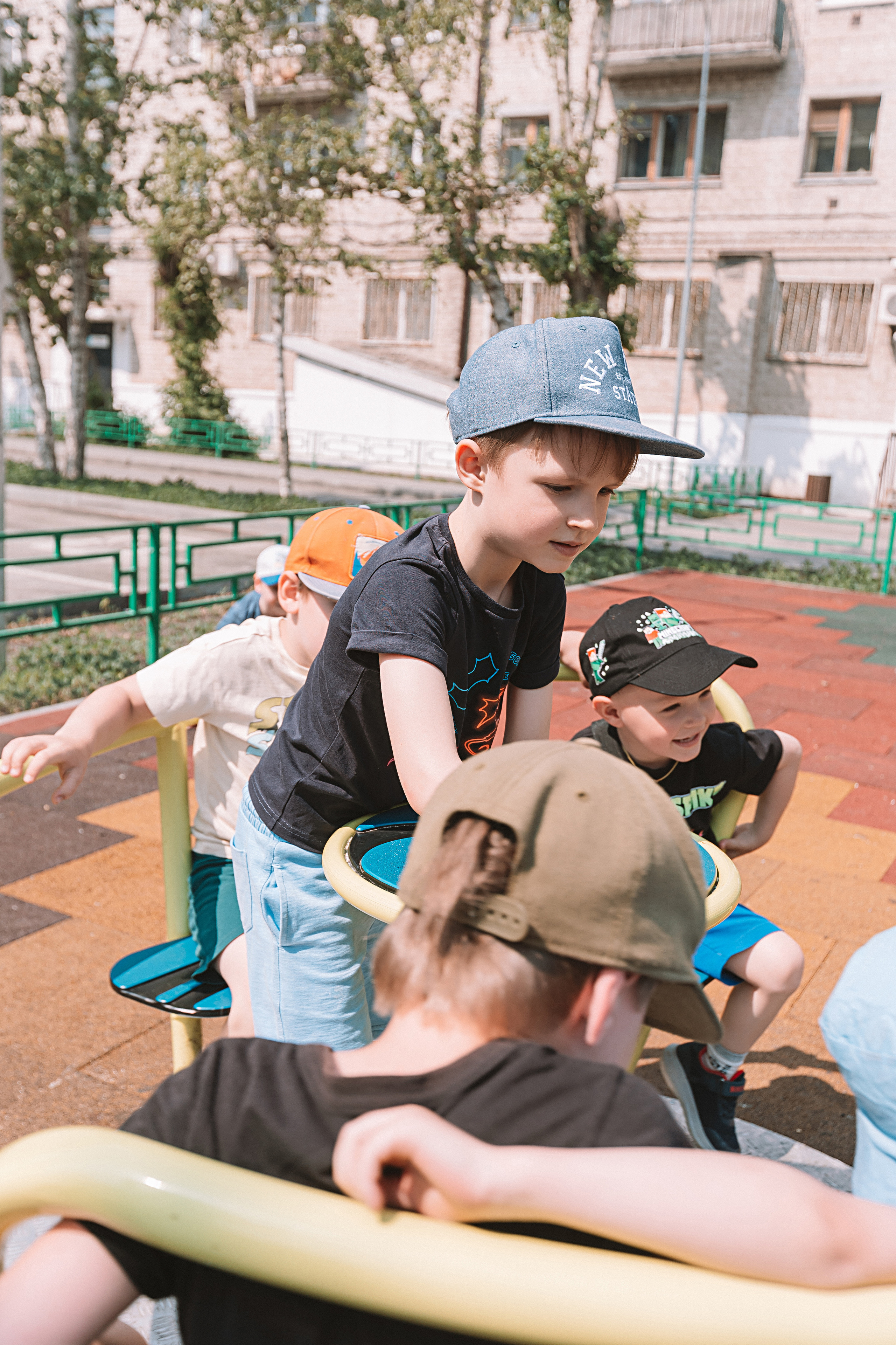 Один день в саду (частный). Семейный фотограф Тюмень, фотограф на роды Салмина Мария