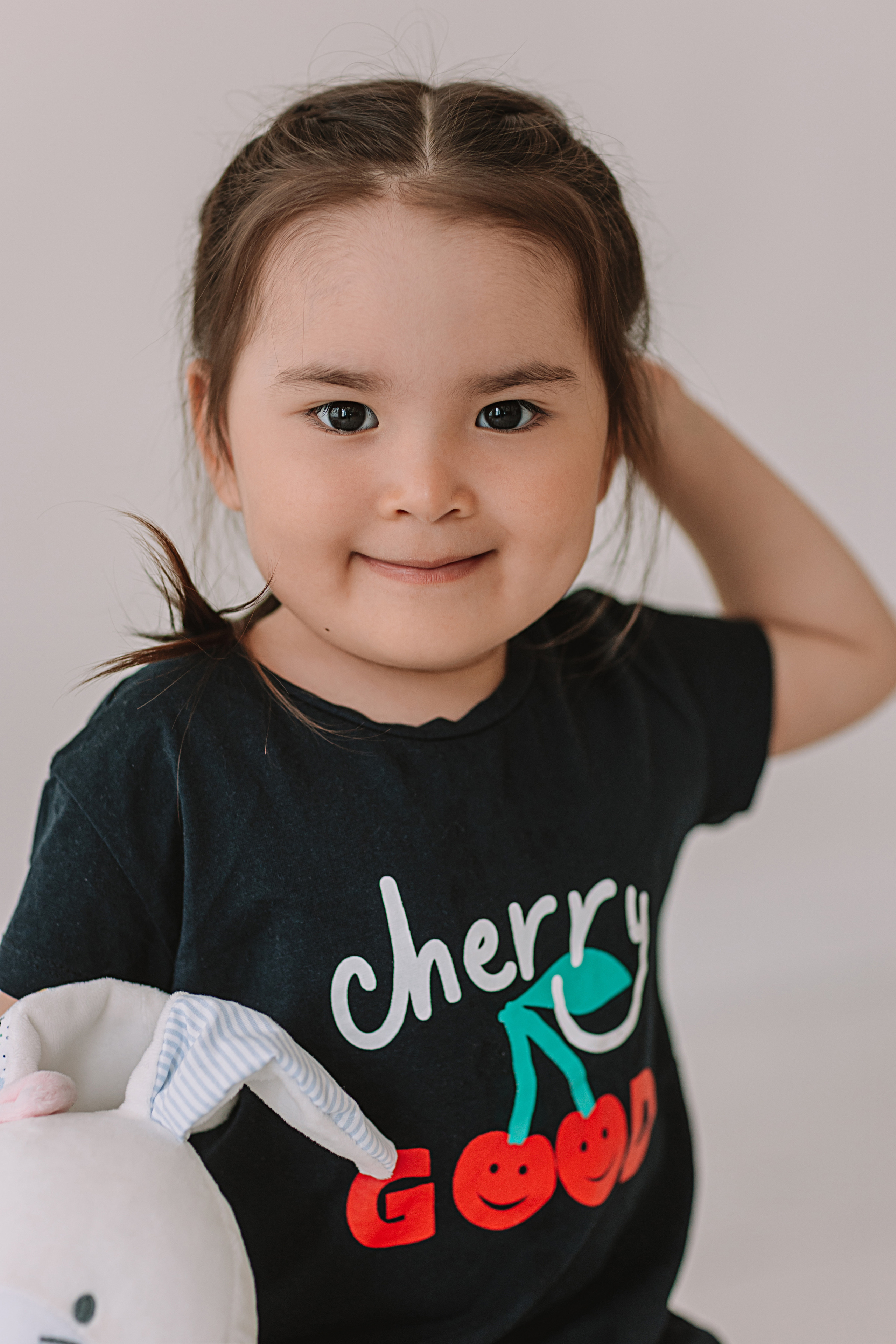 Младшая группа садика в студии. Семейный фотограф Тюмень, фотограф на роды Салмина Мария