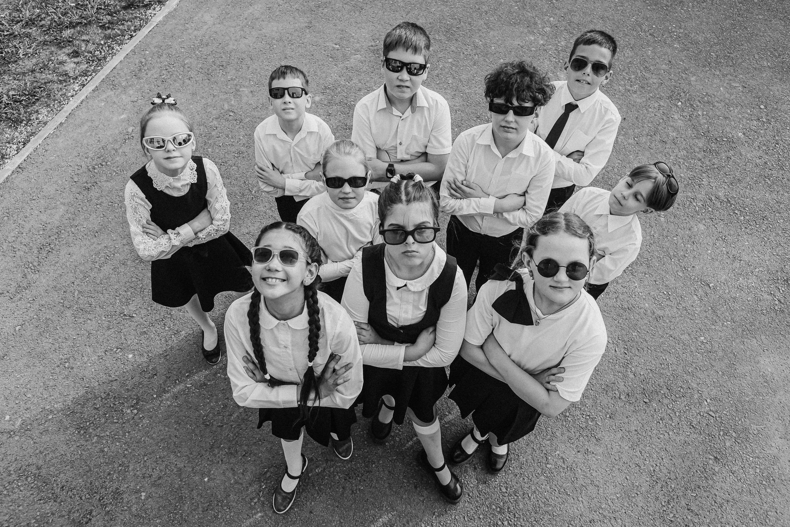 3 класс у школы. Семейный фотограф Тюмень, фотограф на роды Салмина Мария