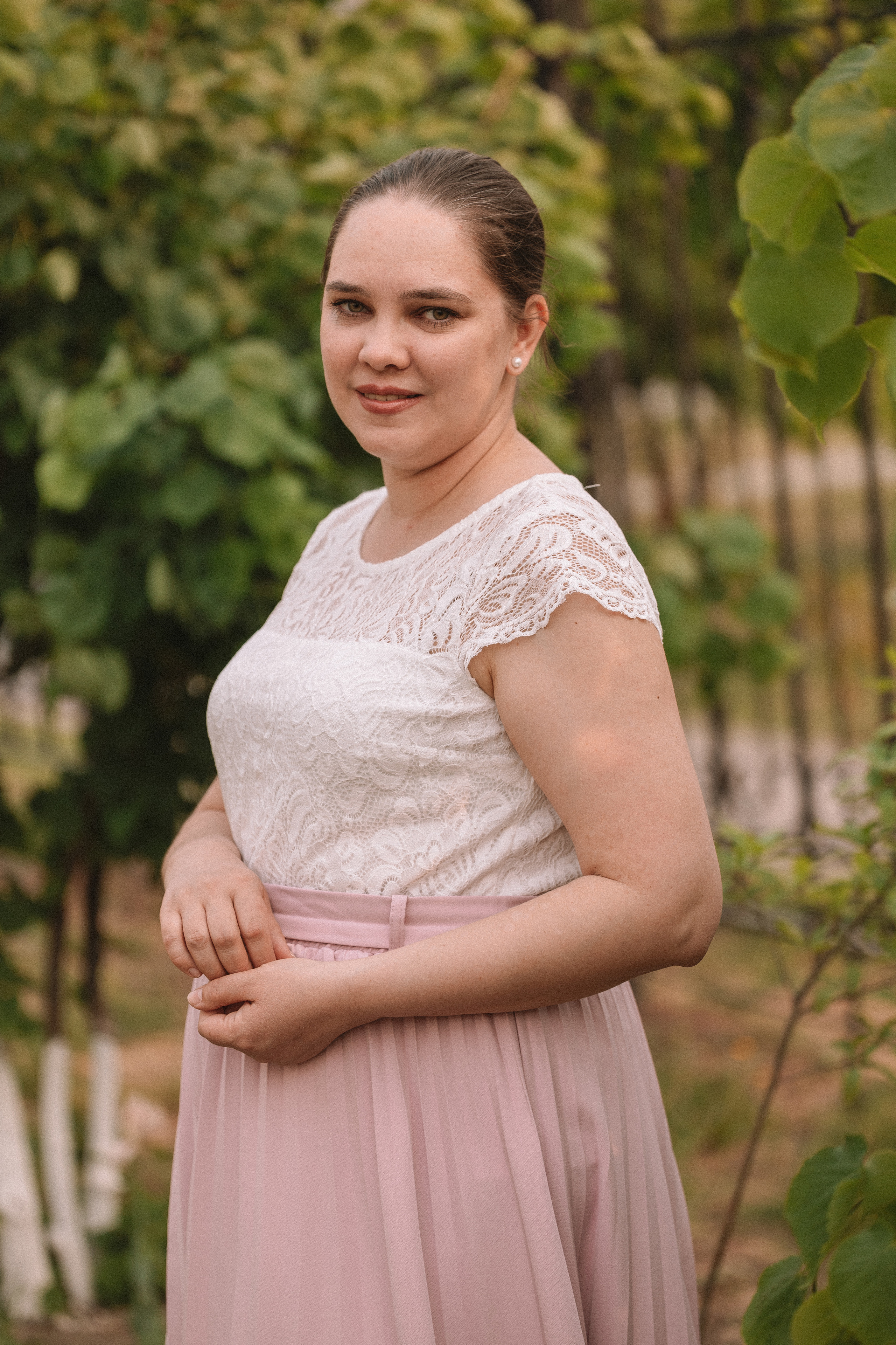 3 класс у школы. Семейный фотограф Тюмень, фотограф на роды Салмина Мария