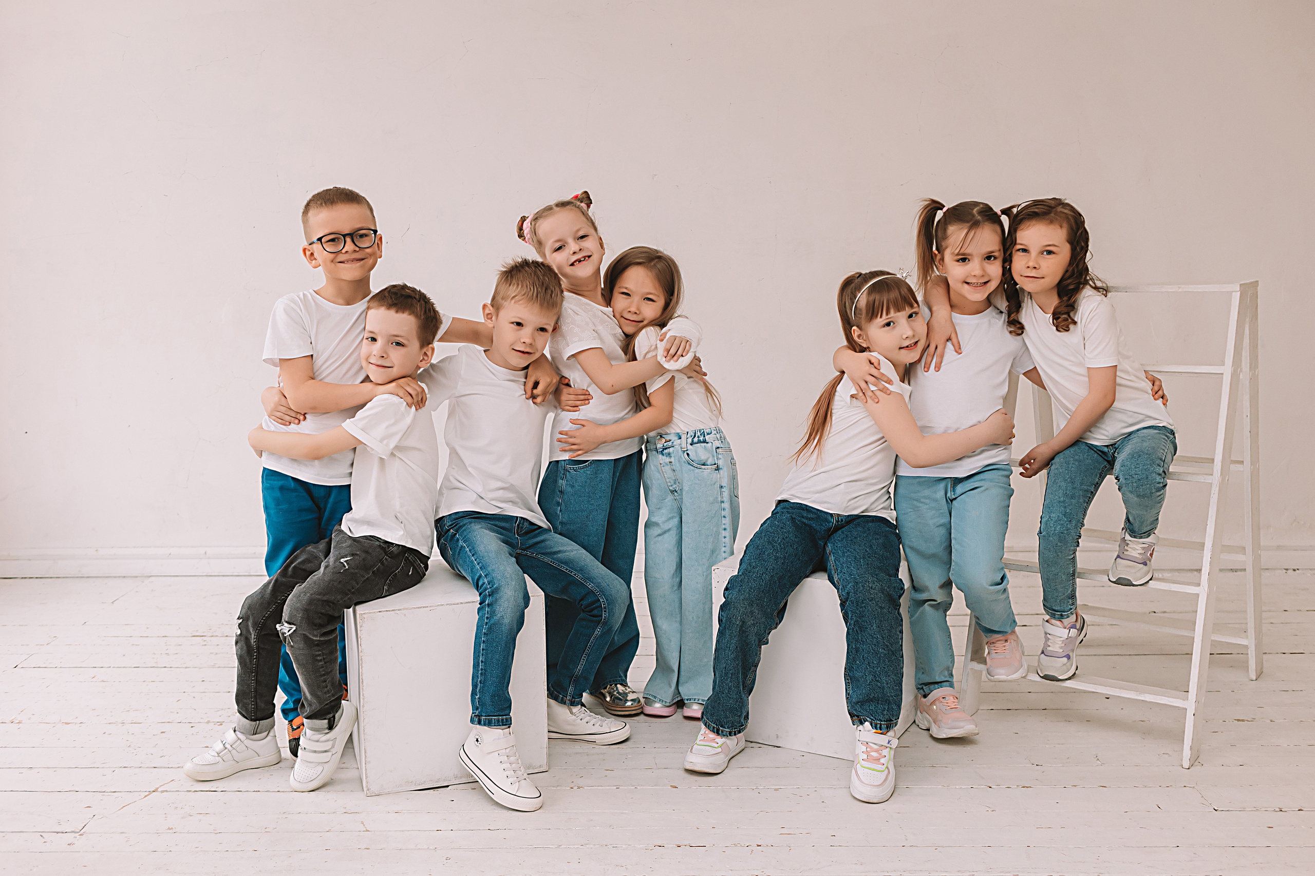 Садик в фотостудии. Семейный фотограф Тюмень, фотограф на роды Салмина Мария