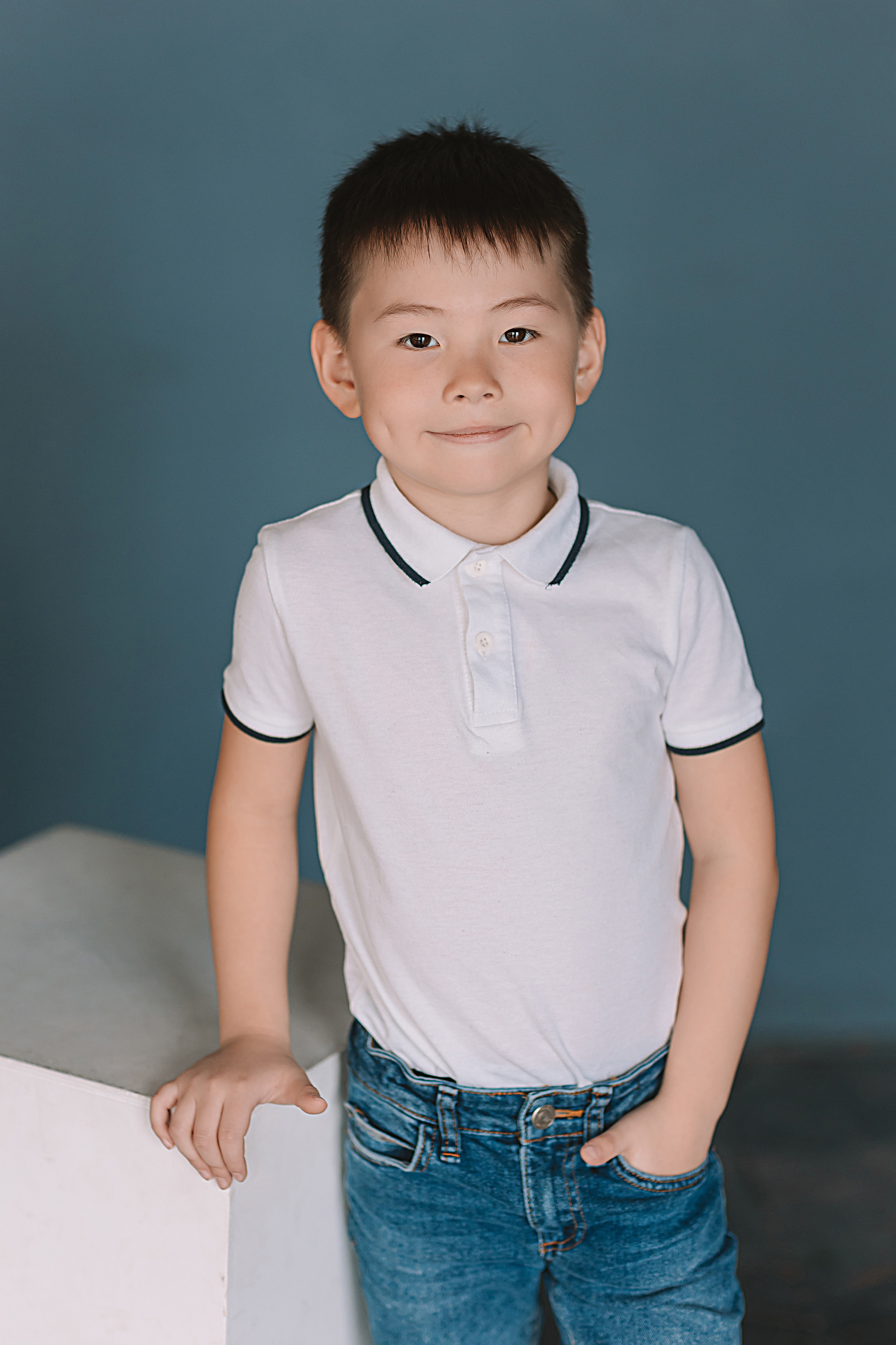 Садик в фотостудии. Семейный фотограф Тюмень, фотограф на роды Салмина Мария