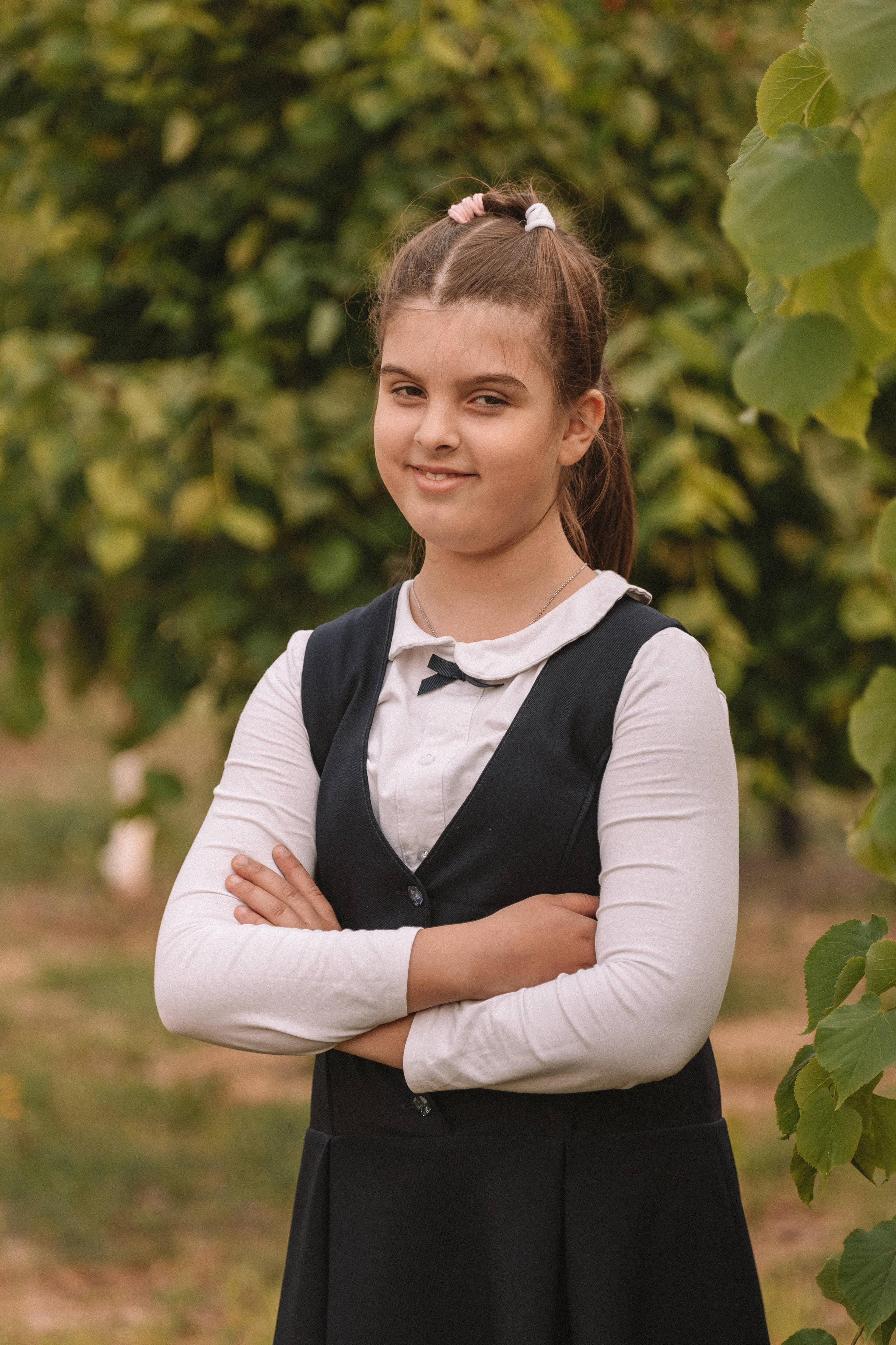 3 класс у школы. Семейный фотограф Тюмень, фотограф на роды Салмина Мария