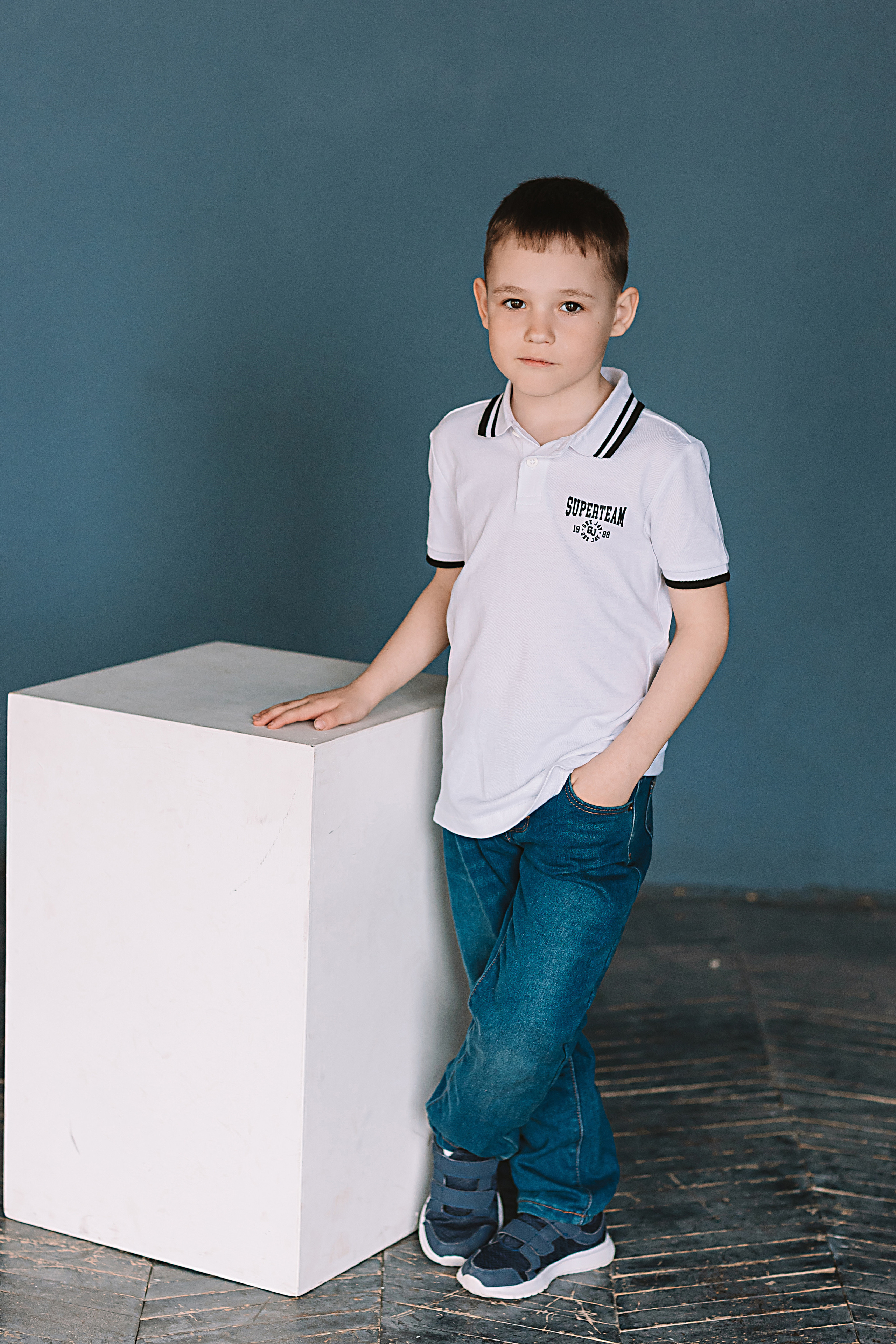 Садик в фотостудии. Семейный фотограф Тюмень, фотограф на роды Салмина Мария