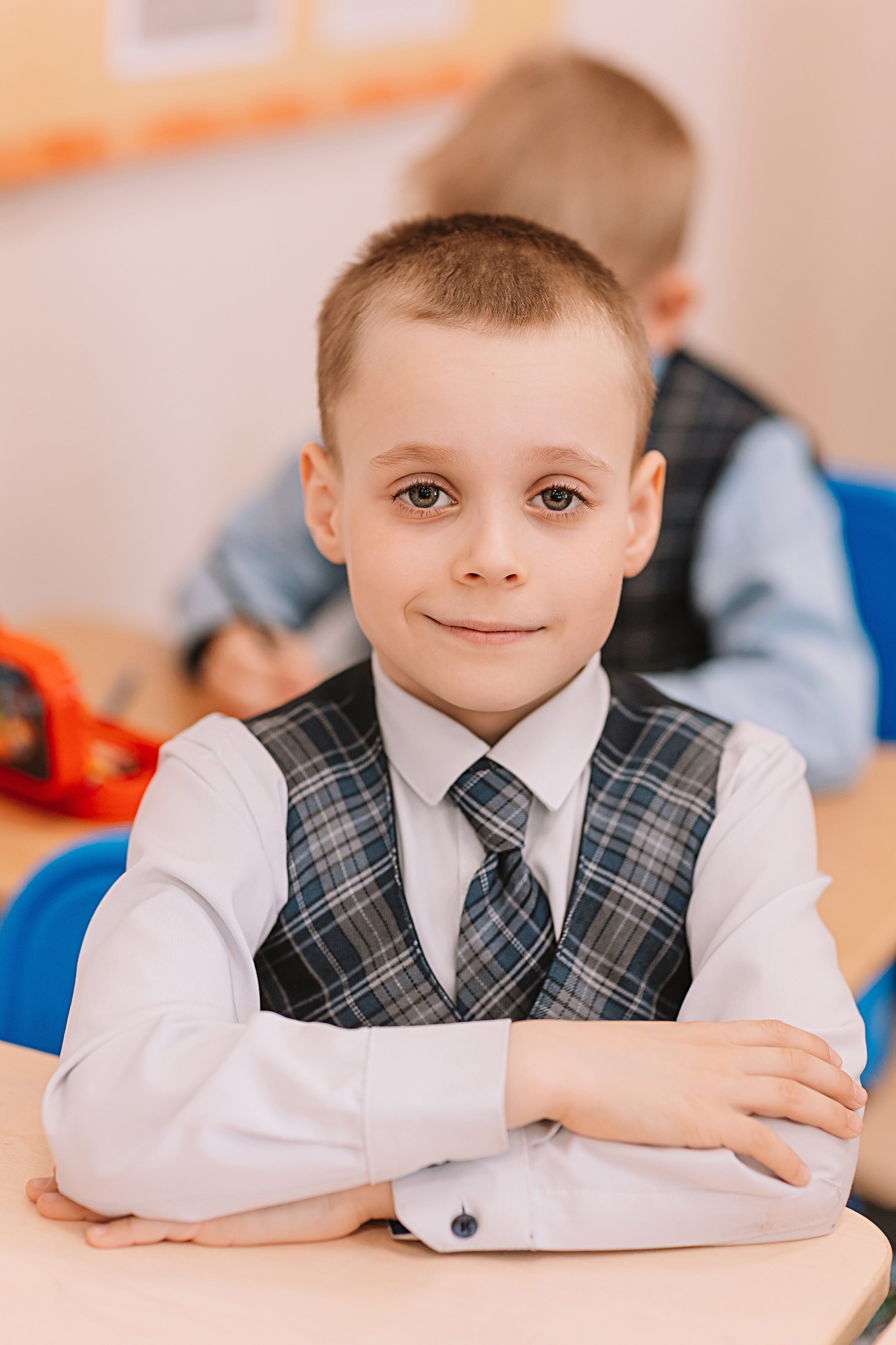 1 класс в кабинете. Семейный фотограф Тюмень, фотограф на роды Салмина Мария