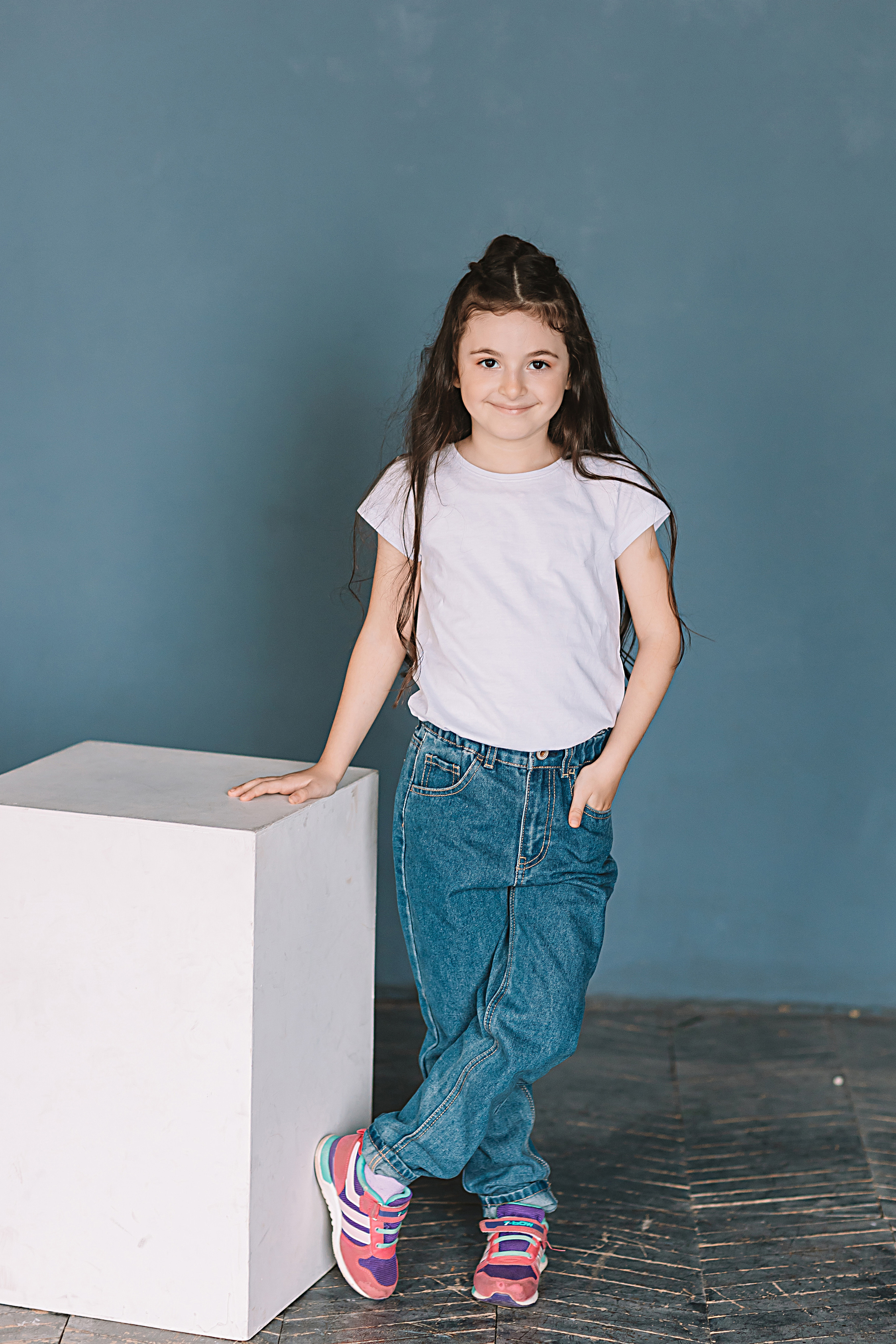 Садик в фотостудии. Семейный фотограф Тюмень, фотограф на роды Салмина Мария