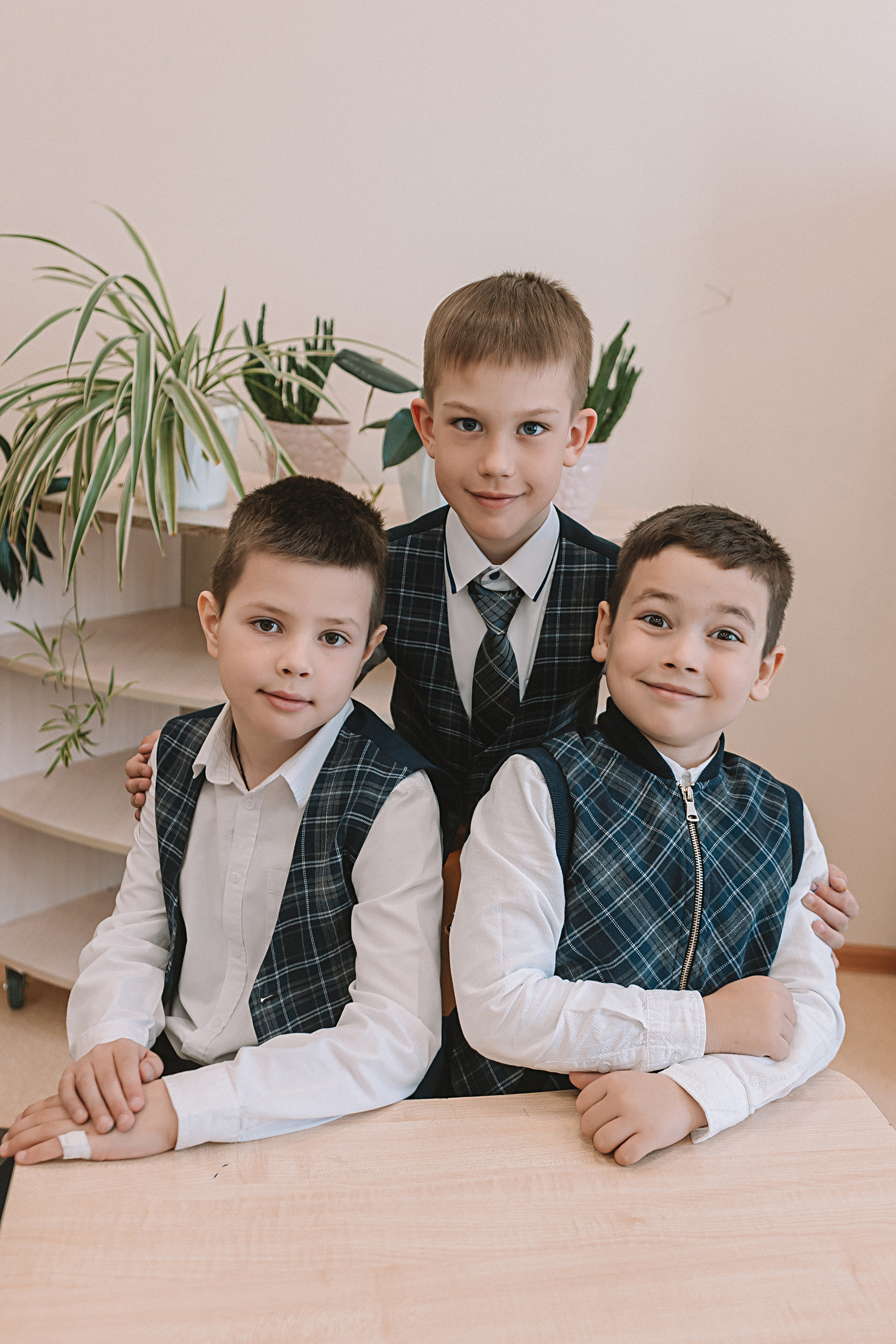 1 класс в кабинете. Семейный фотограф Тюмень, фотограф на роды Салмина Мария