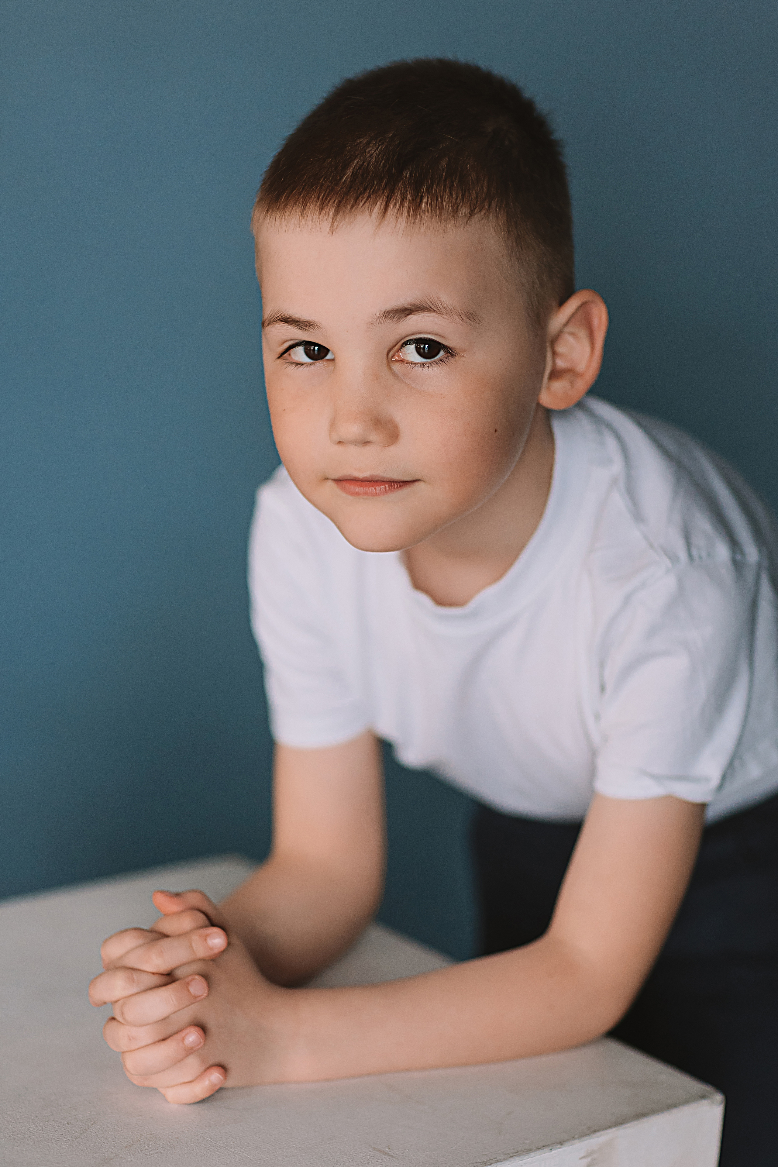 Садик в фотостудии. Семейный фотограф Тюмень, фотограф на роды Салмина Мария