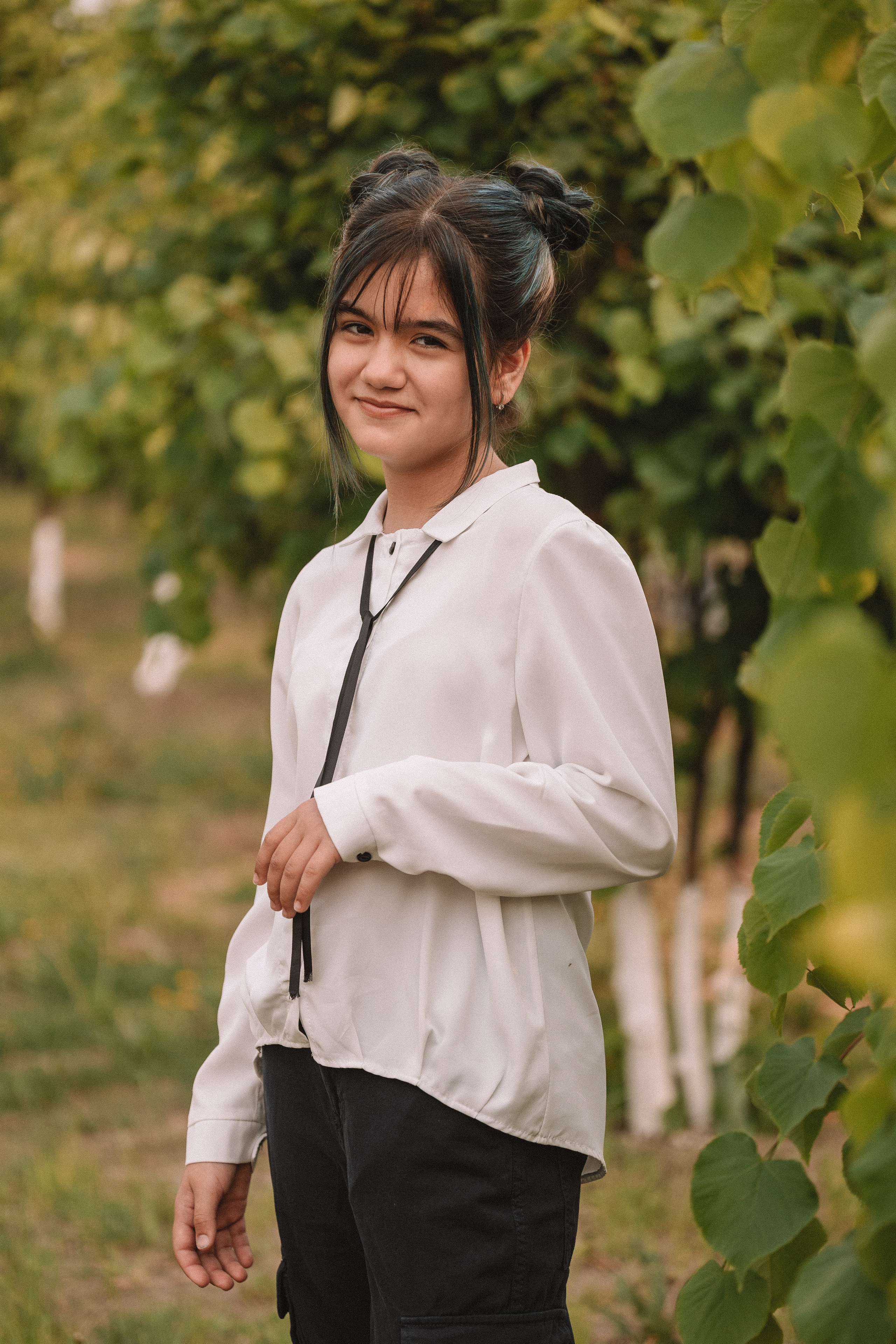 3 класс у школы. Семейный фотограф Тюмень, фотограф на роды Салмина Мария