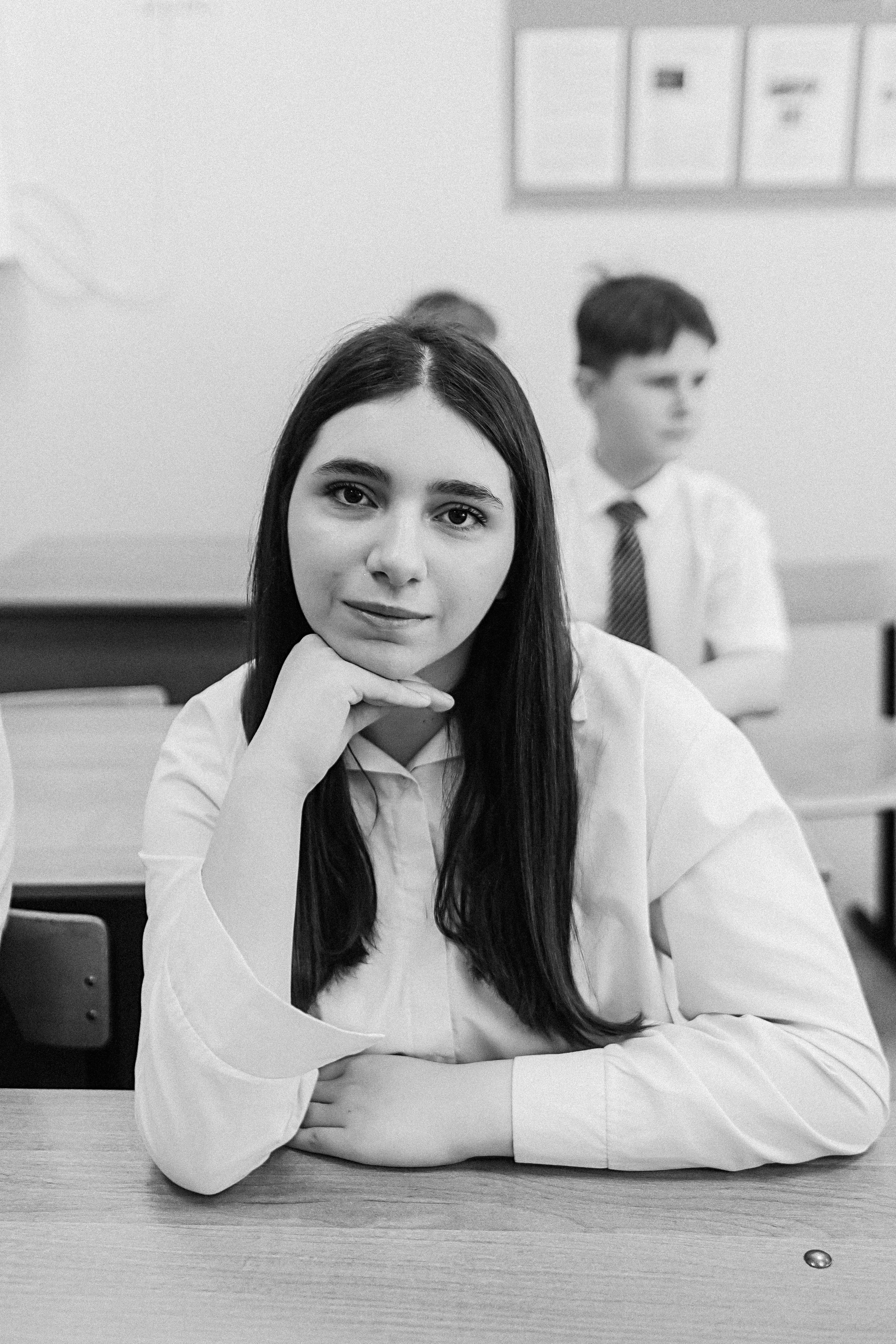 7 класс в стенах школы. Семейный фотограф Тюмень, фотограф на роды Салмина Мария