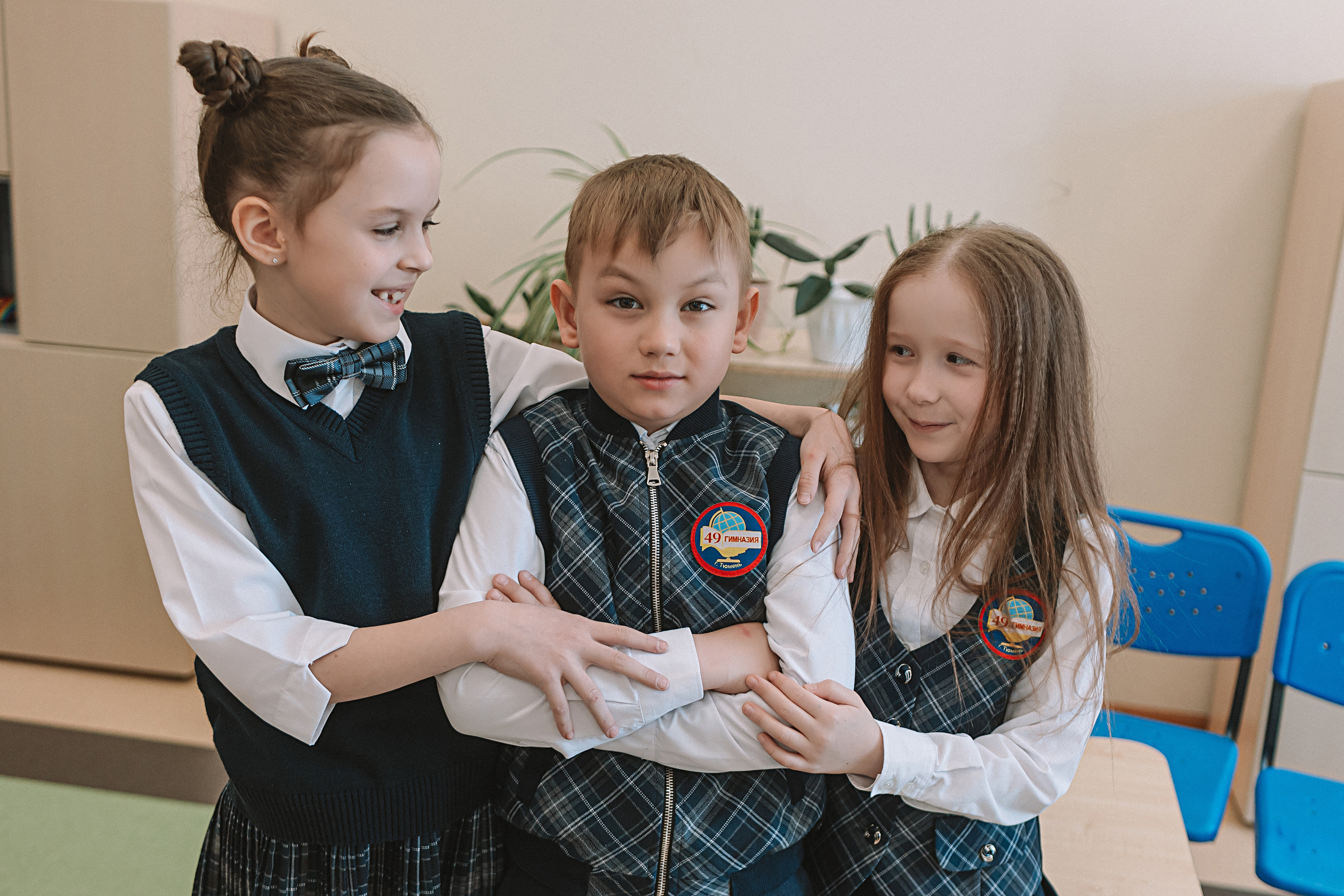 1 класс в кабинете. Семейный фотограф Тюмень, фотограф на роды Салмина Мария