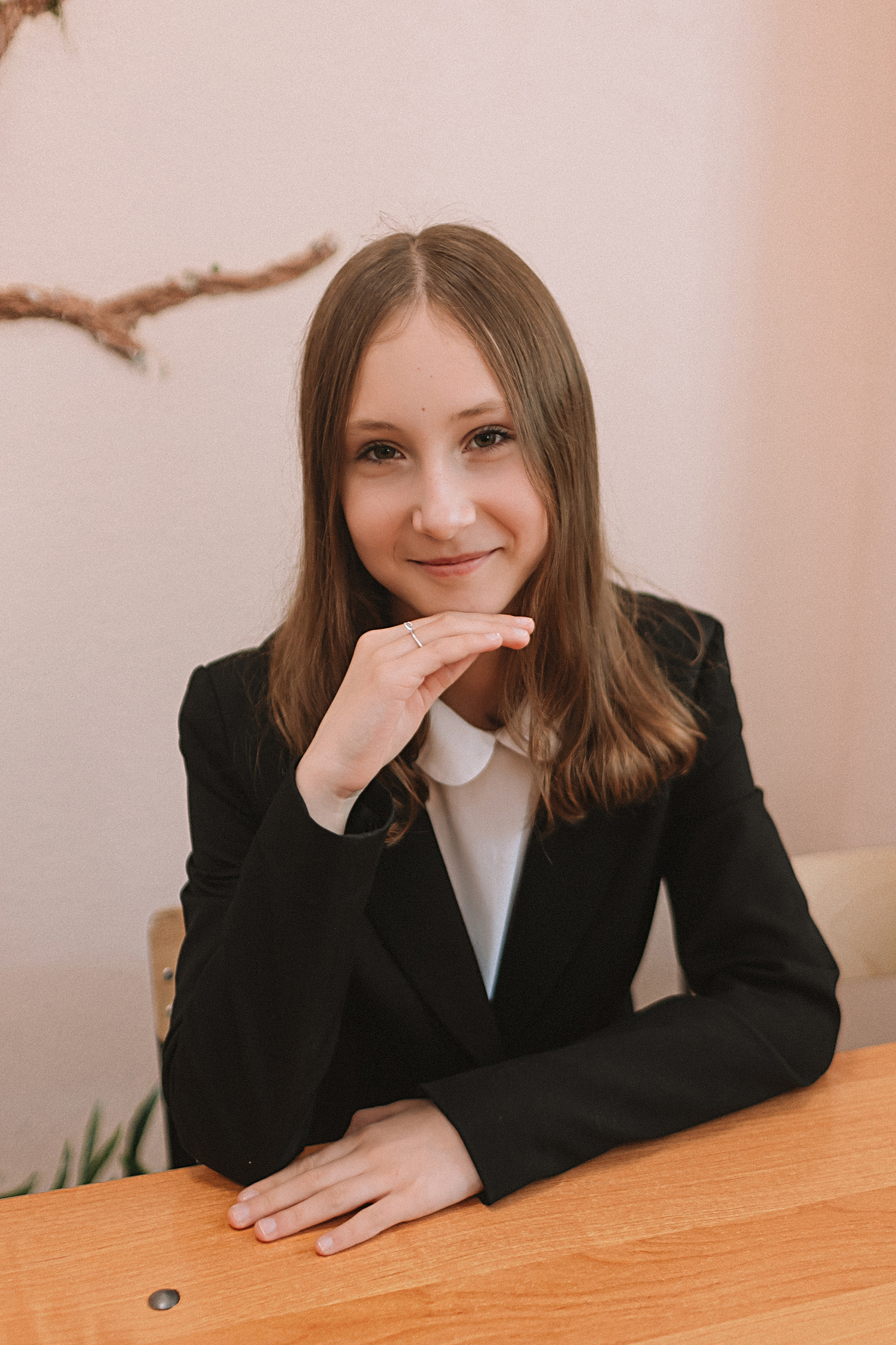 7 класс в стенах школы. Семейный фотограф Тюмень, фотограф на роды Салмина Мария