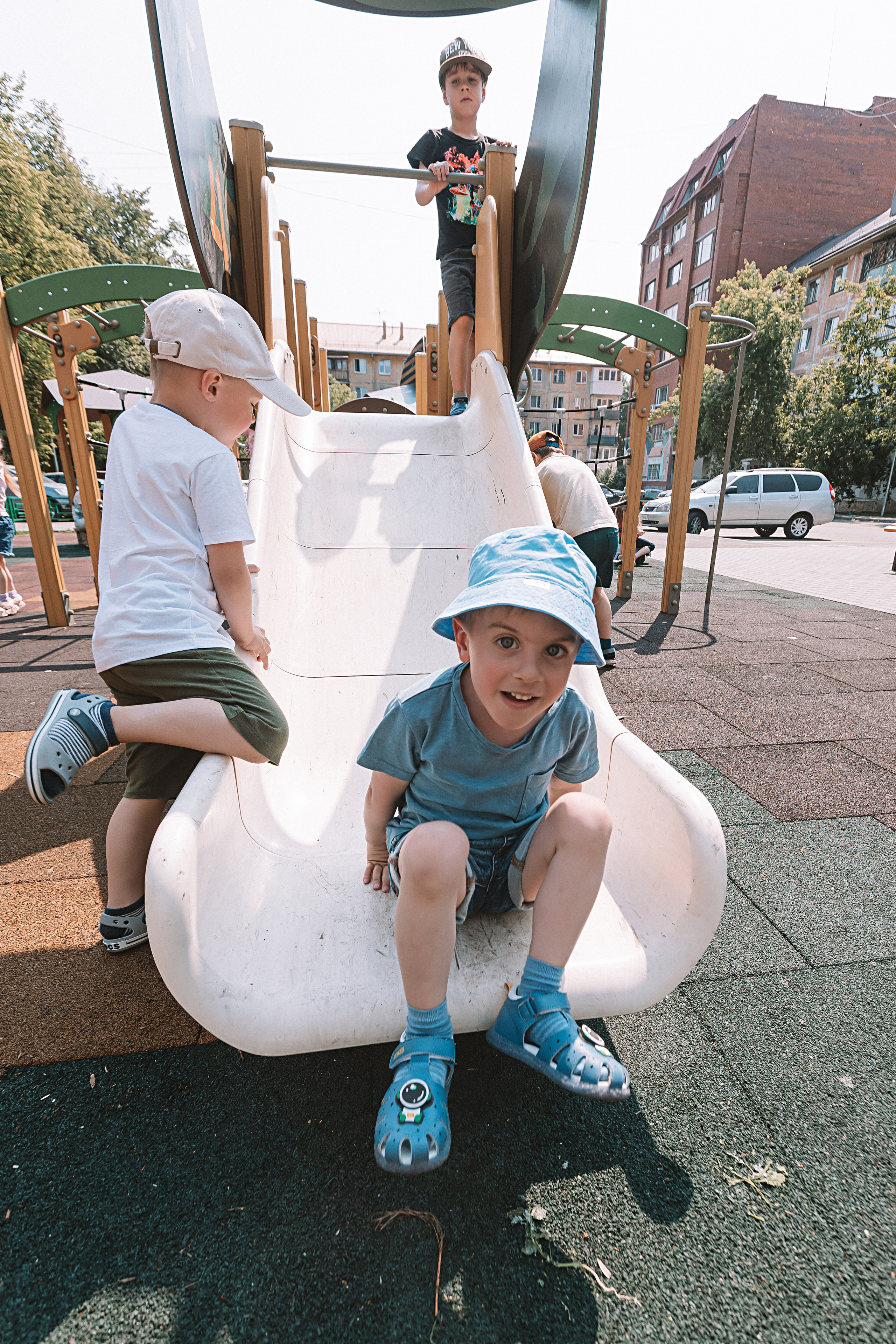 Один день в саду (частный). Семейный фотограф Тюмень, фотограф на роды Салмина Мария