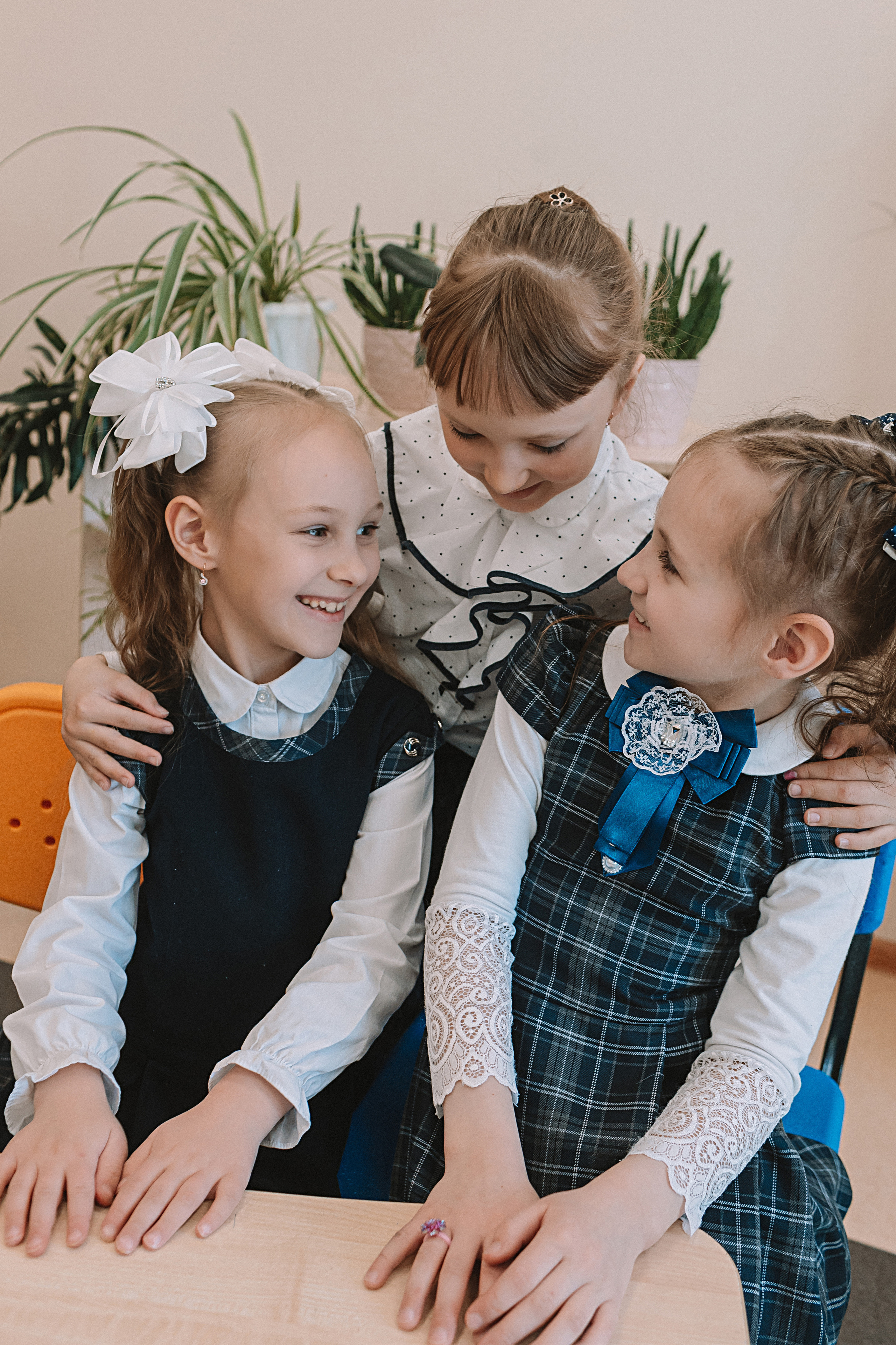 1 класс в кабинете. Семейный фотограф Тюмень, фотограф на роды Салмина Мария