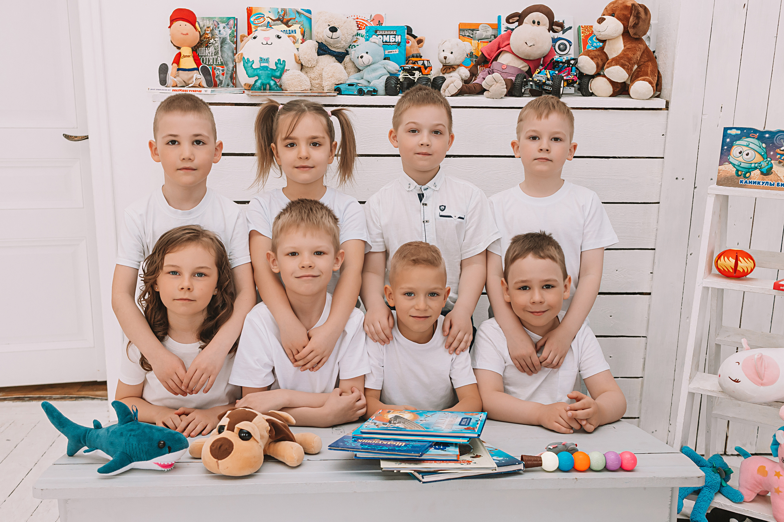 Садик в фотостудии. Семейный фотограф Тюмень, фотограф на роды Салмина Мария