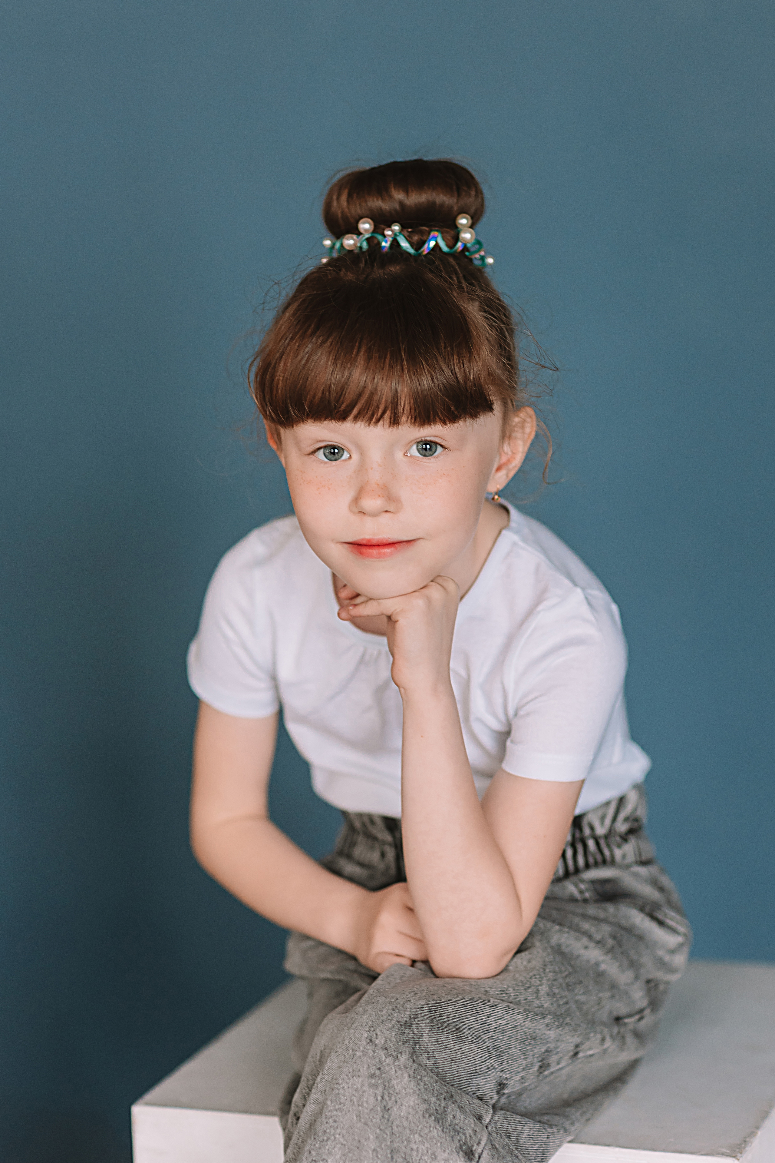 Садик в фотостудии. Семейный фотограф Тюмень, фотограф на роды Салмина Мария