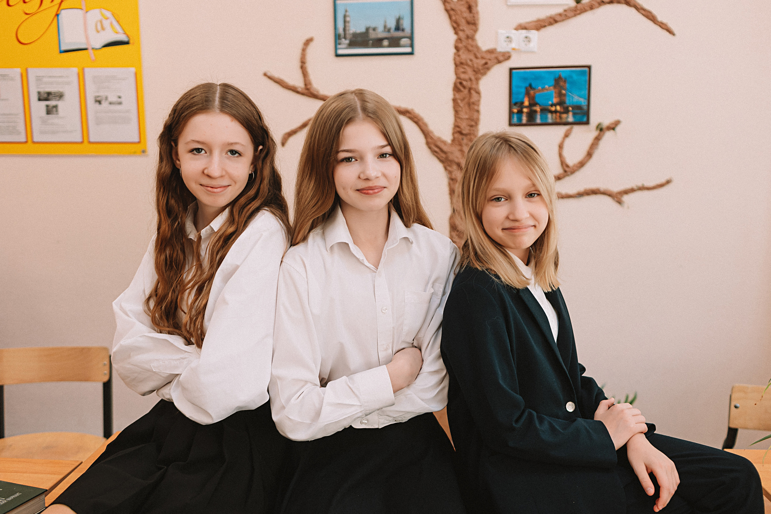 7 класс в стенах школы. Семейный фотограф Тюмень, фотограф на роды Салмина Мария