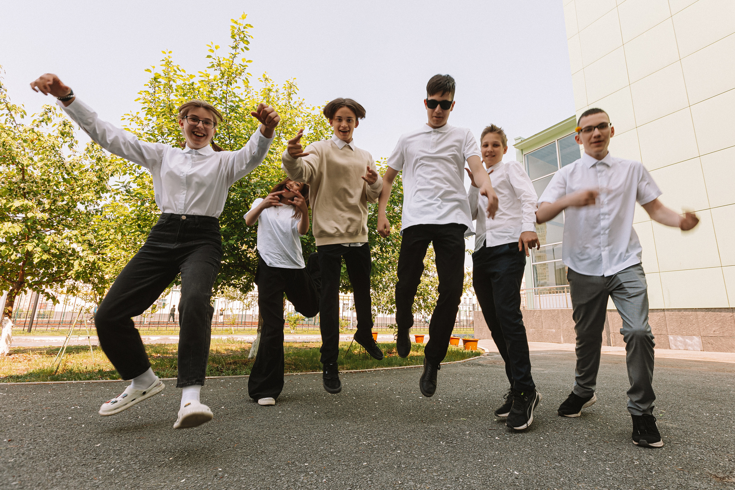 7 класс на улице. Семейный фотограф Тюмень, фотограф на роды Салмина Мария