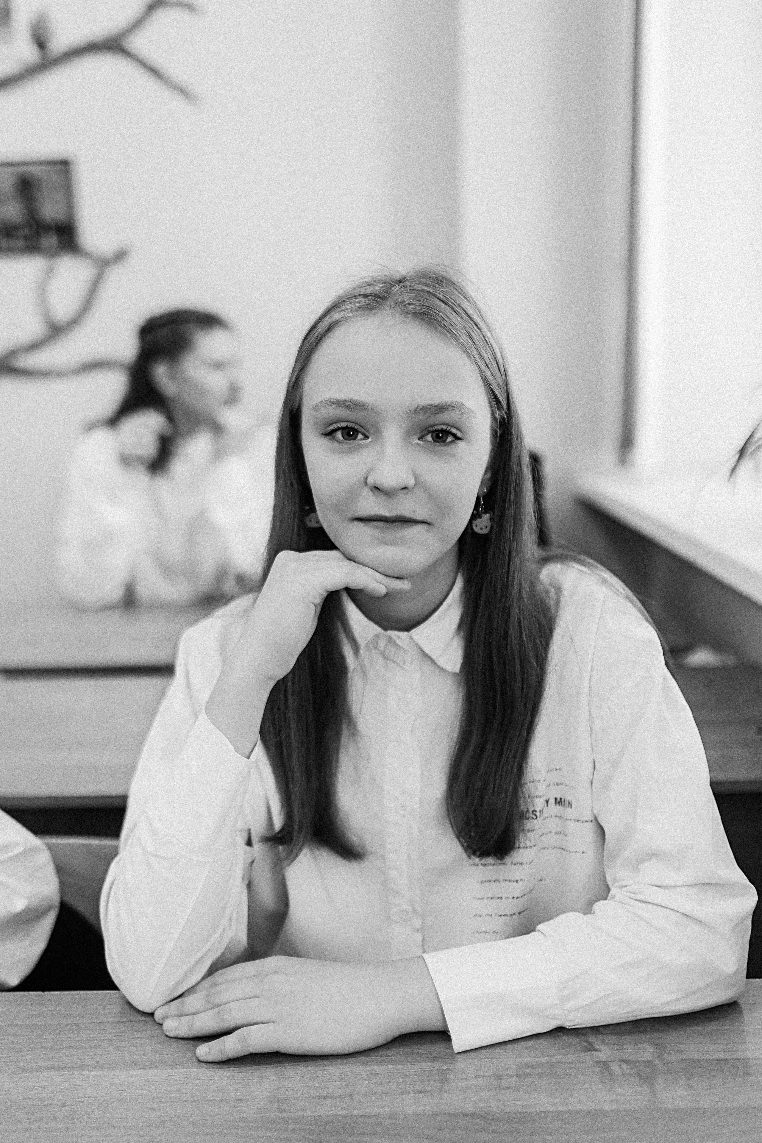 7 класс в стенах школы. Семейный фотограф Тюмень, фотограф на роды Салмина Мария