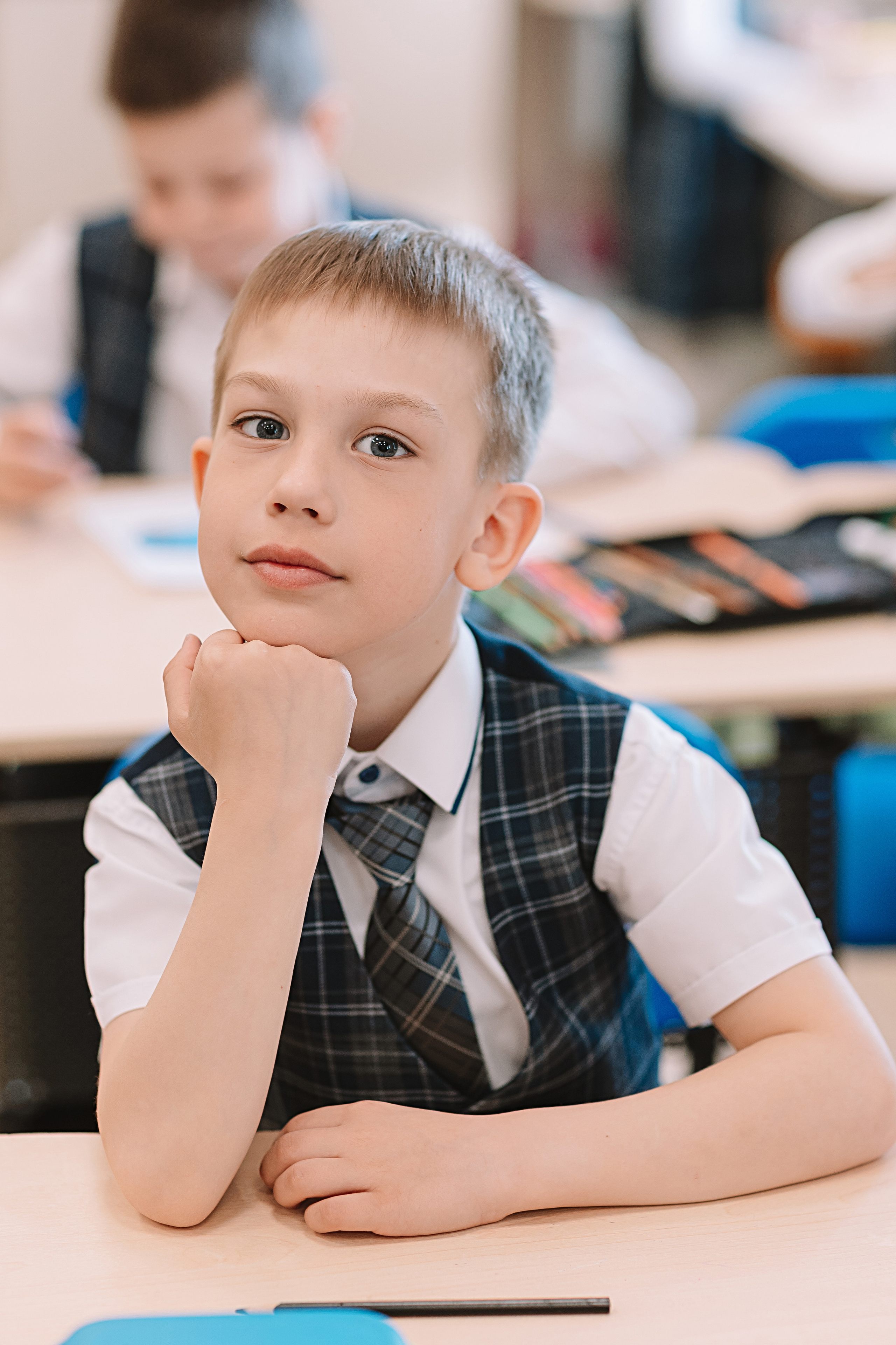 1 класс в кабинете. Семейный фотограф Тюмень, фотограф на роды Салмина Мария