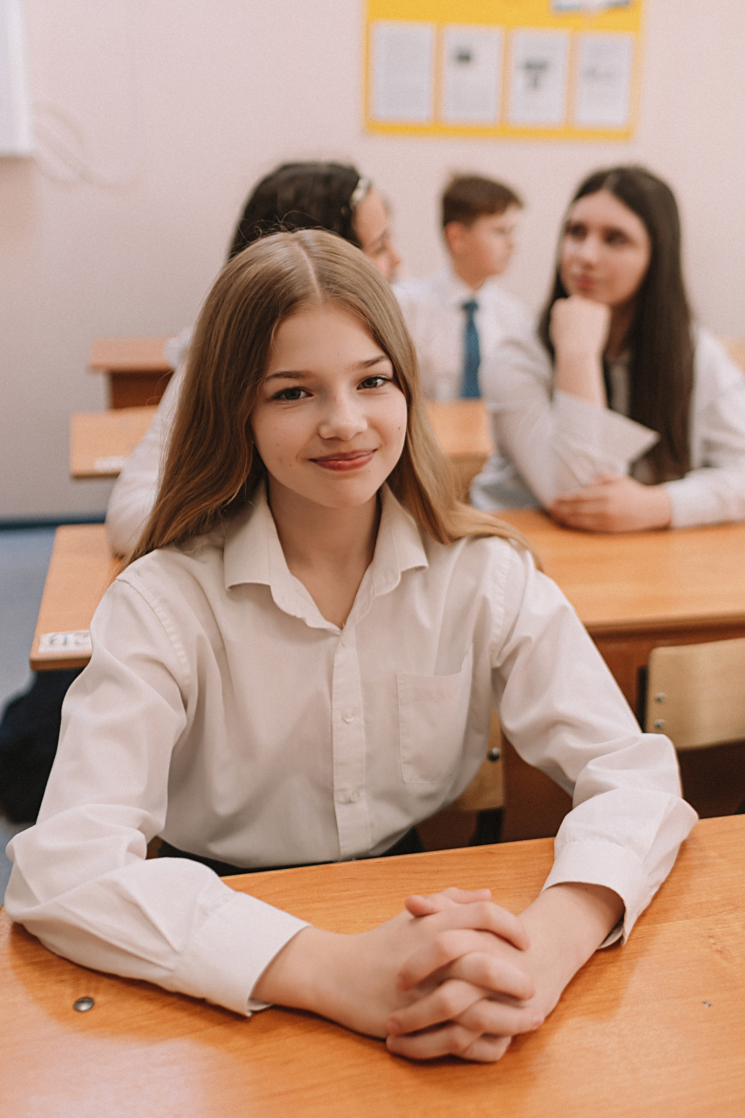 7 класс в стенах школы. Семейный фотограф Тюмень, фотограф на роды Салмина Мария