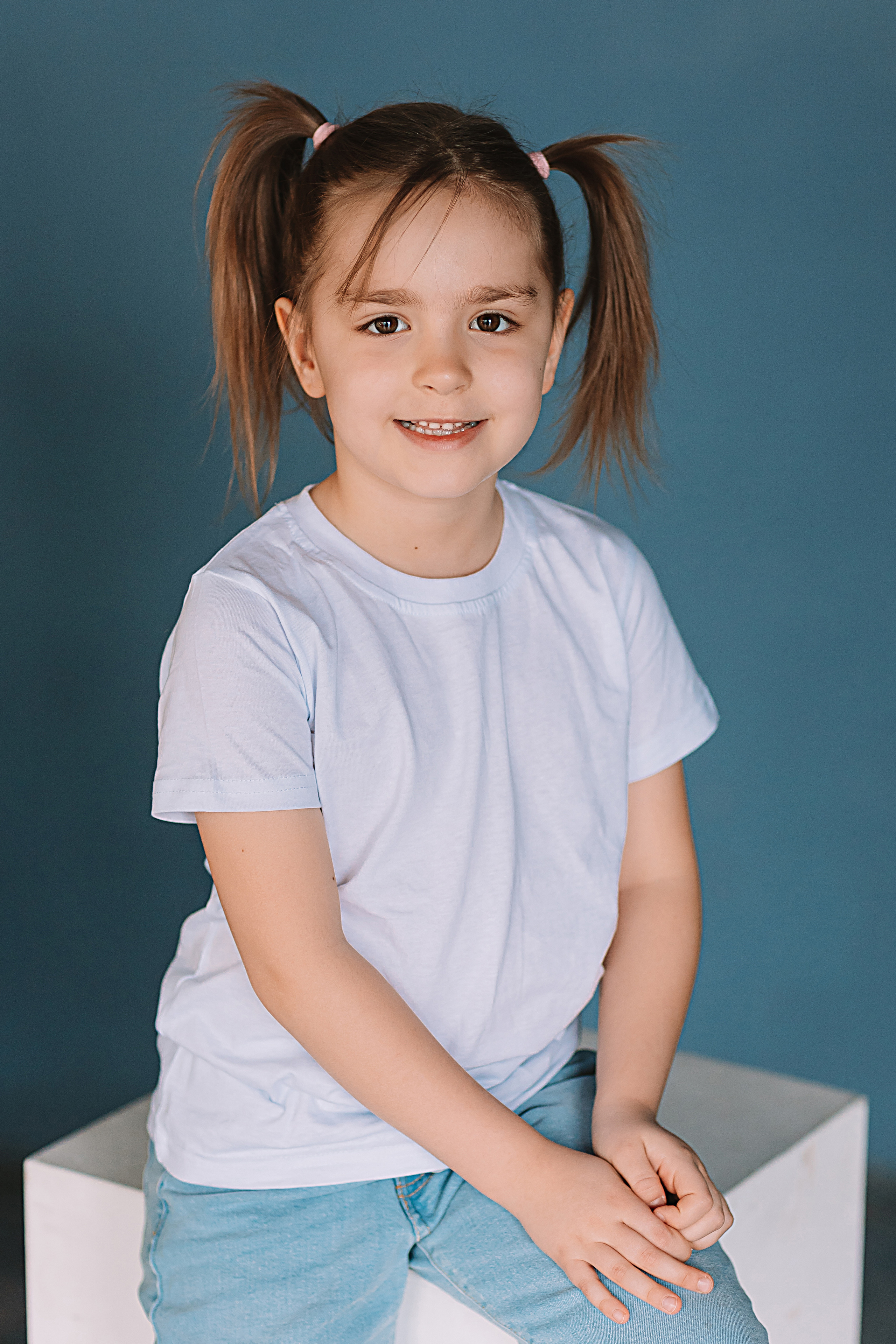 Садик в фотостудии. Семейный фотограф Тюмень, фотограф на роды Салмина Мария