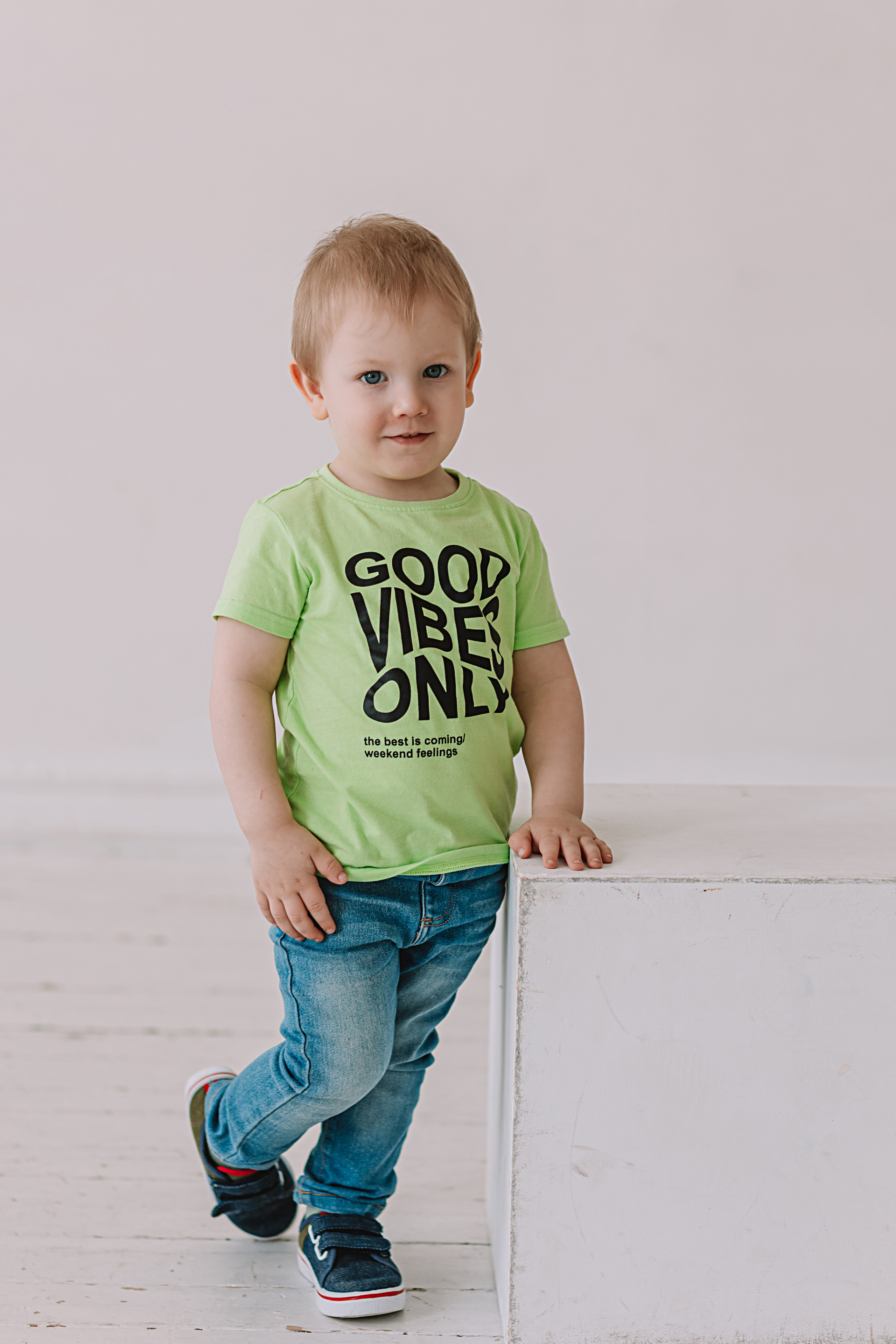 Младшая группа садика в студии. Семейный фотограф Тюмень, фотограф на роды Салмина Мария