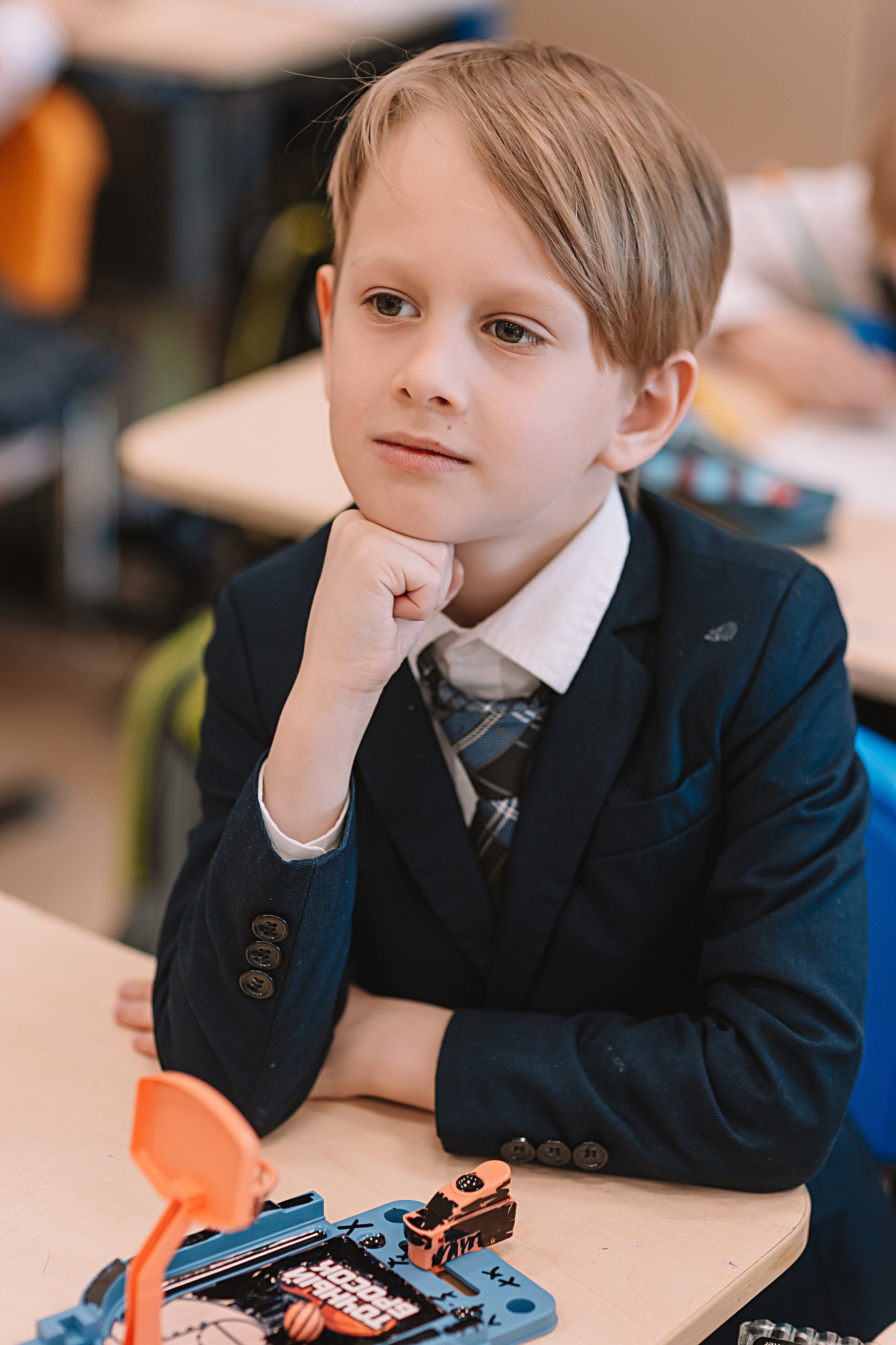 1 класс в кабинете. Семейный фотограф Тюмень, фотограф на роды Салмина Мария