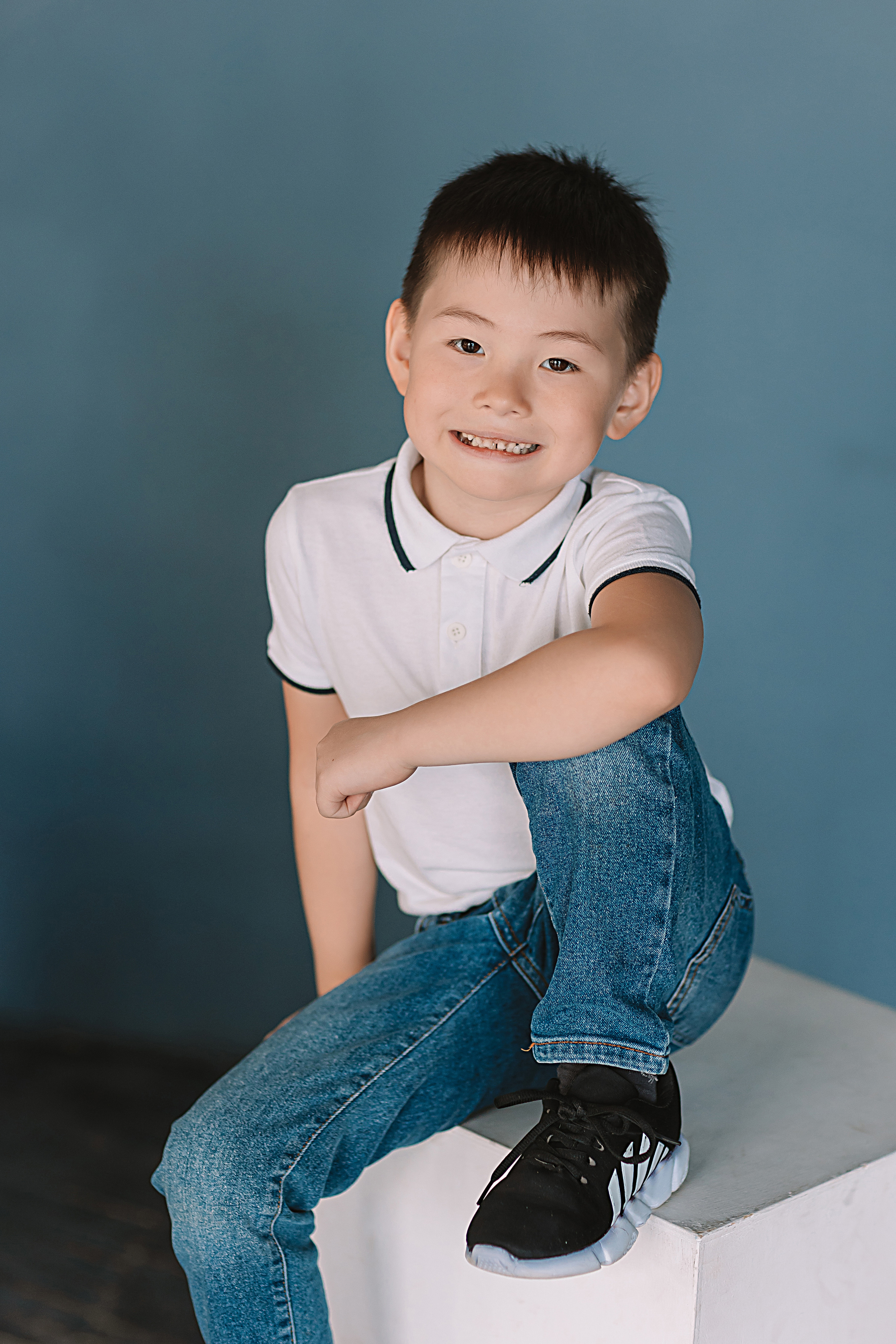 Садик в фотостудии. Семейный фотограф Тюмень, фотограф на роды Салмина Мария