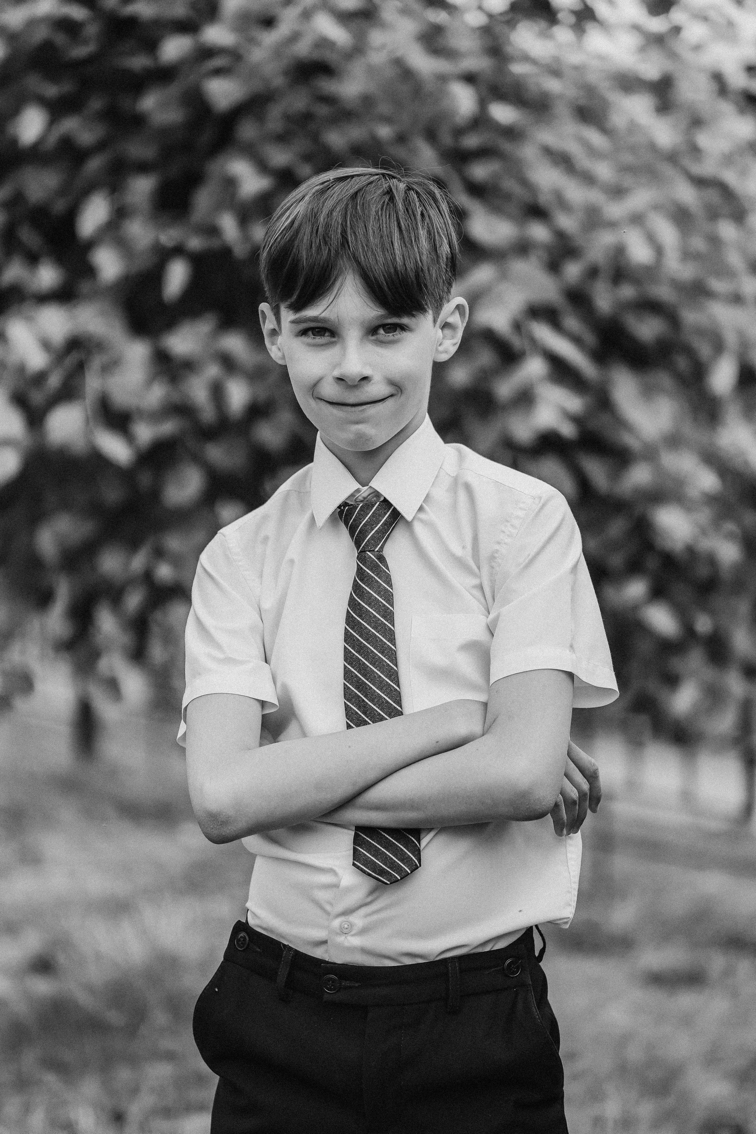 3 класс у школы. Семейный фотограф Тюмень, фотограф на роды Салмина Мария