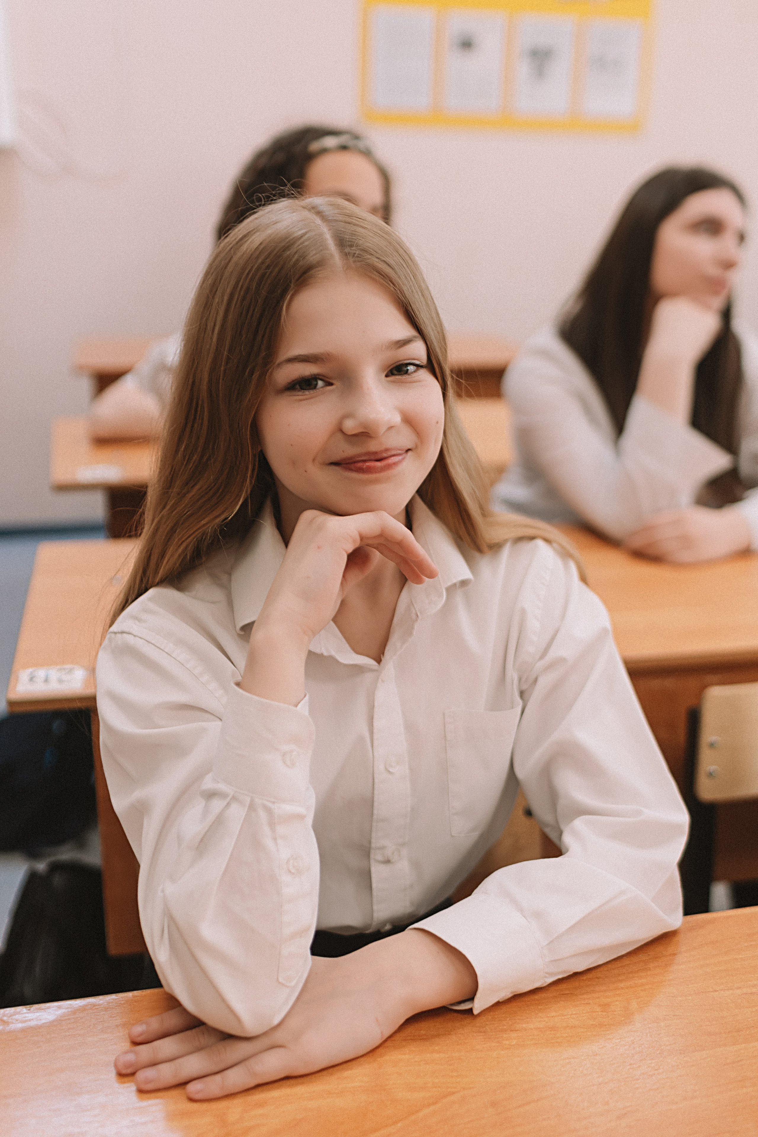 7 класс в стенах школы. Семейный фотограф Тюмень, фотограф на роды Салмина Мария