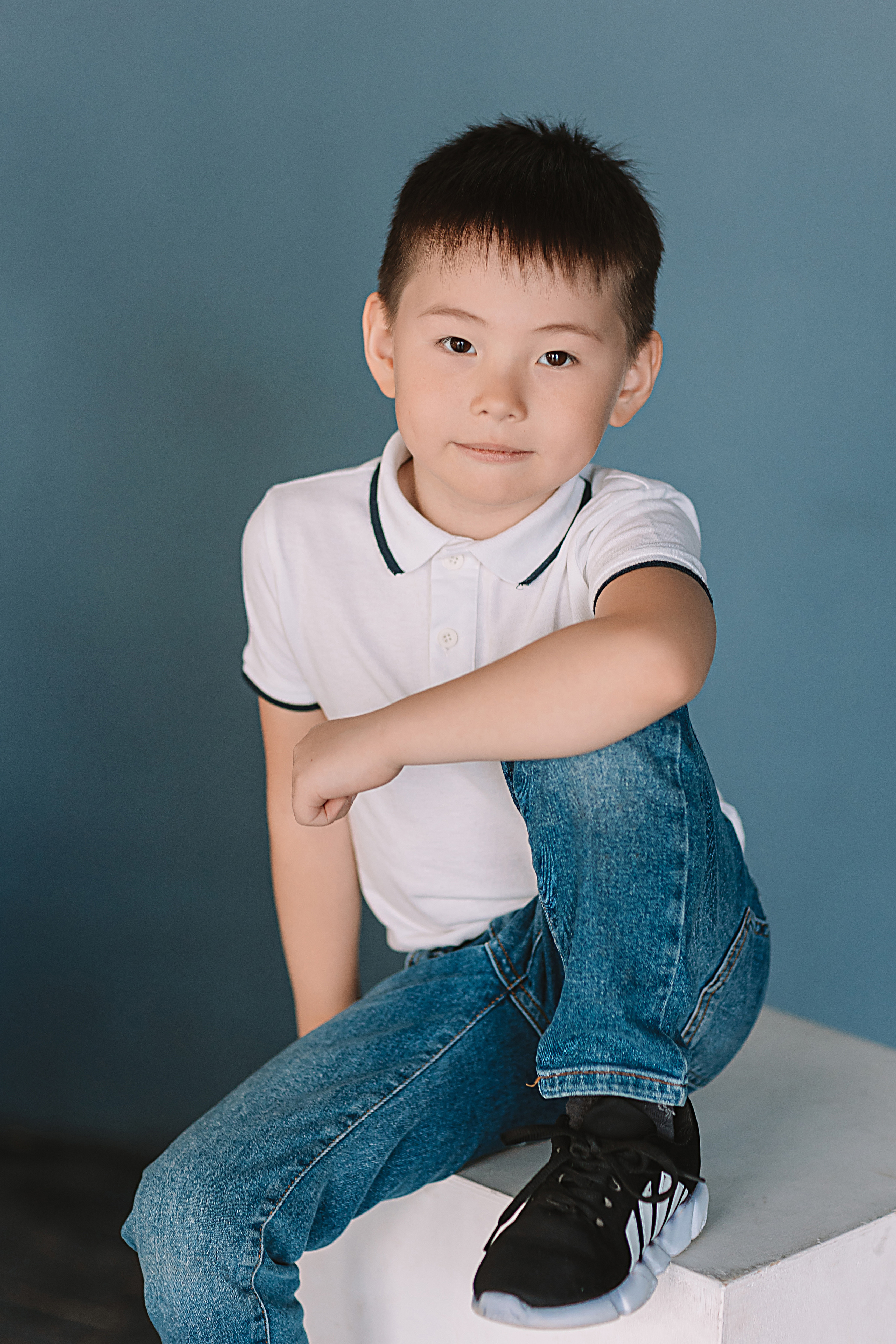 Садик в фотостудии. Семейный фотограф Тюмень, фотограф на роды Салмина Мария