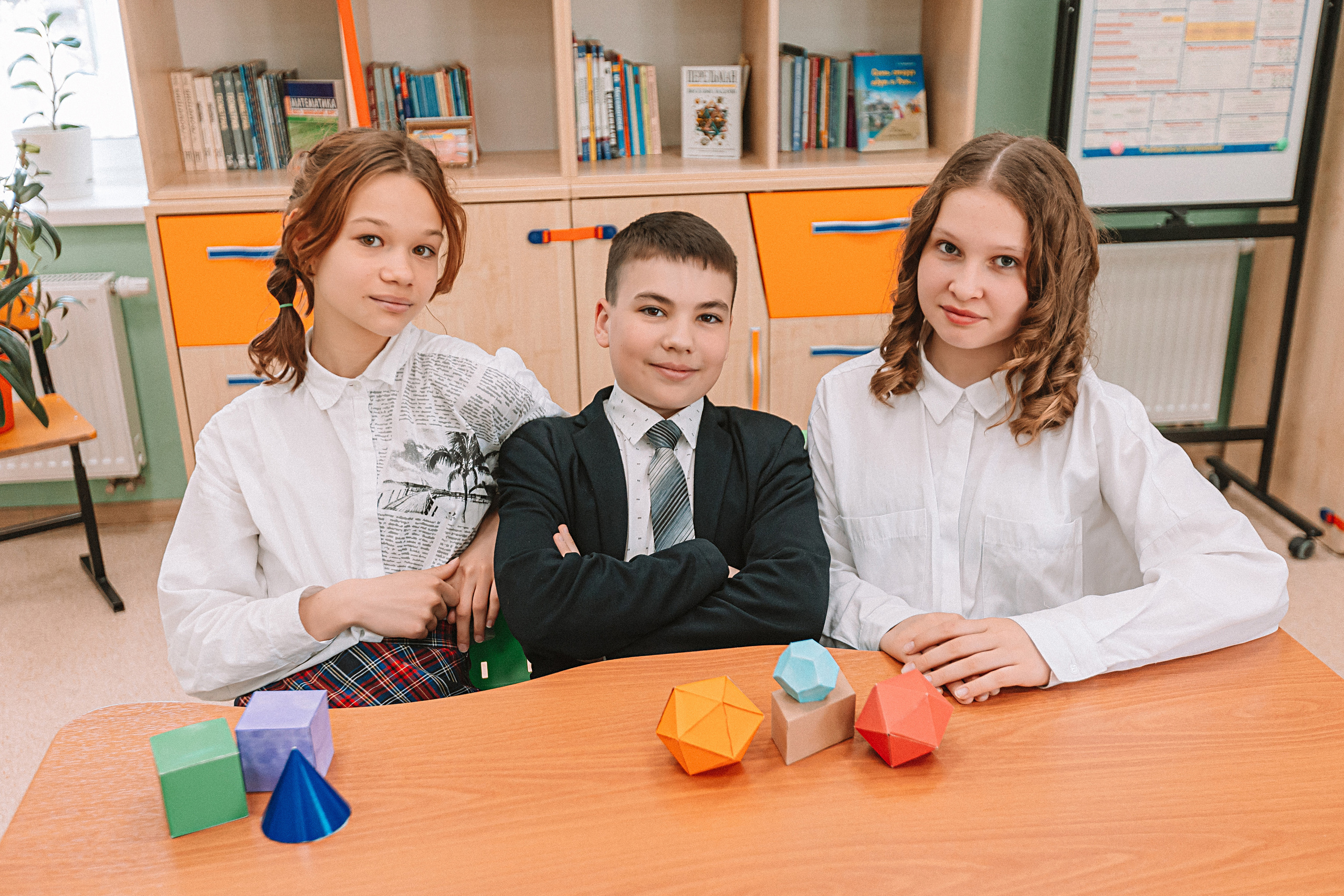 7 класс в кабинете. Семейный фотограф Тюмень, фотограф на роды Салмина Мария